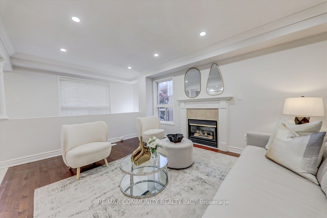 102 Hibbard Dr