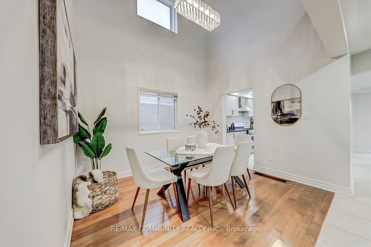 102 Hibbard Dr