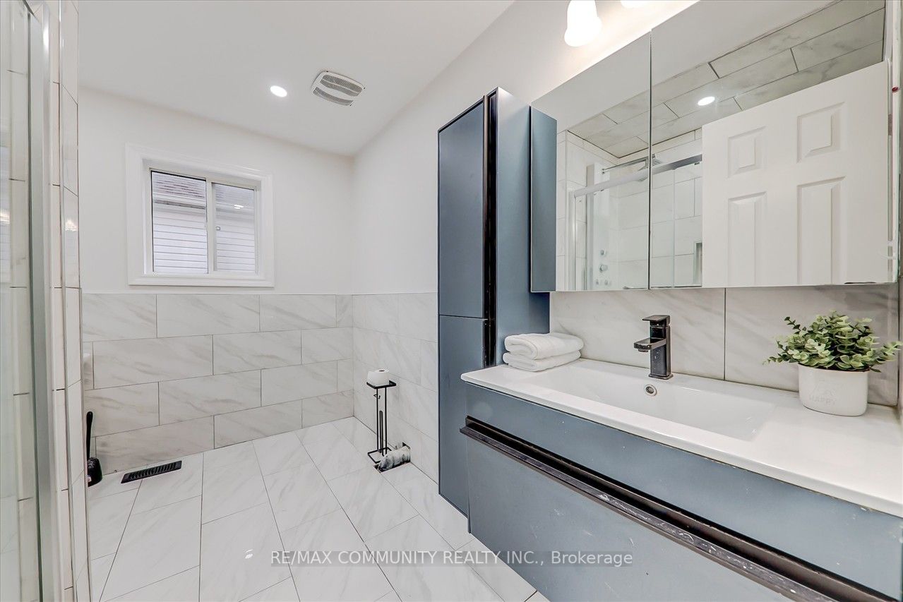 102 Hibbard Dr