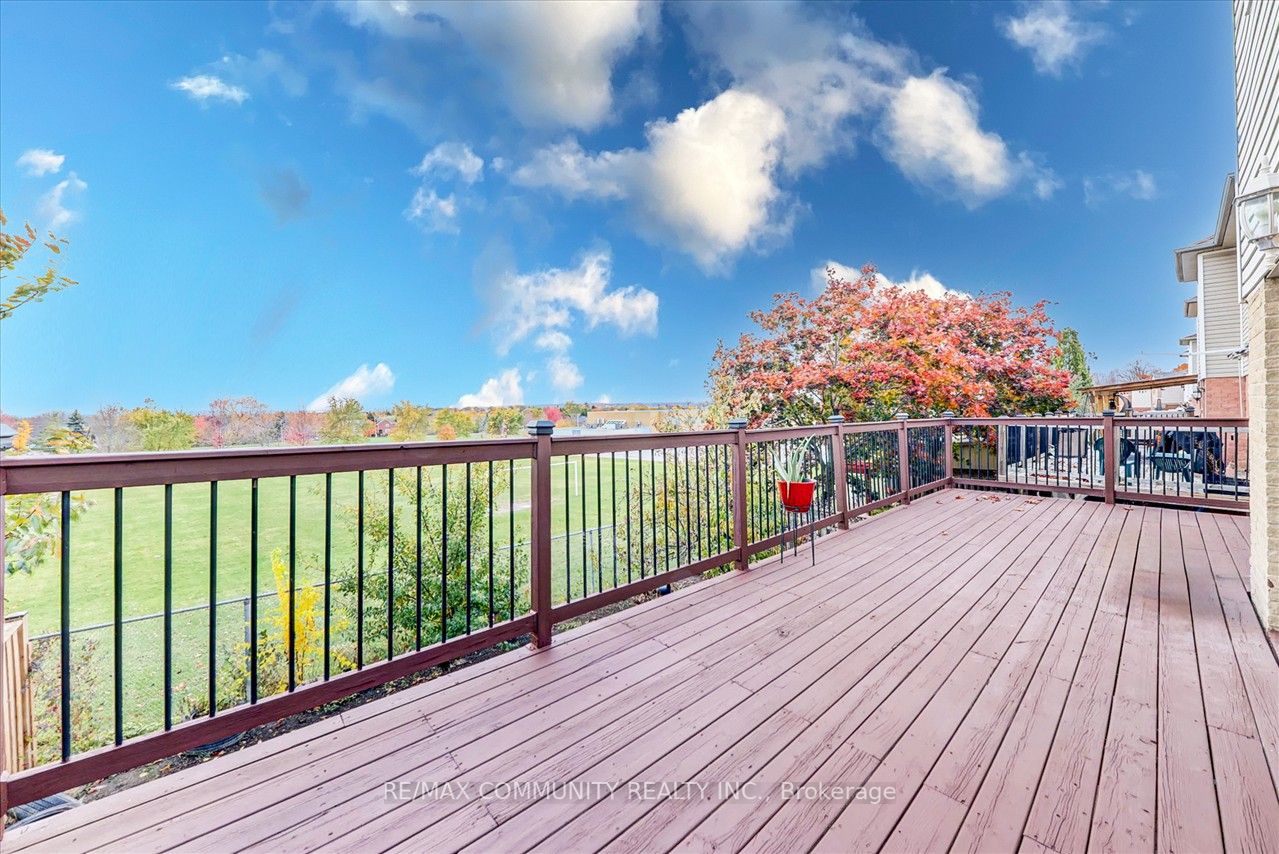 102 Hibbard Dr