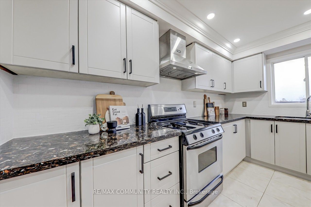 102 Hibbard Dr