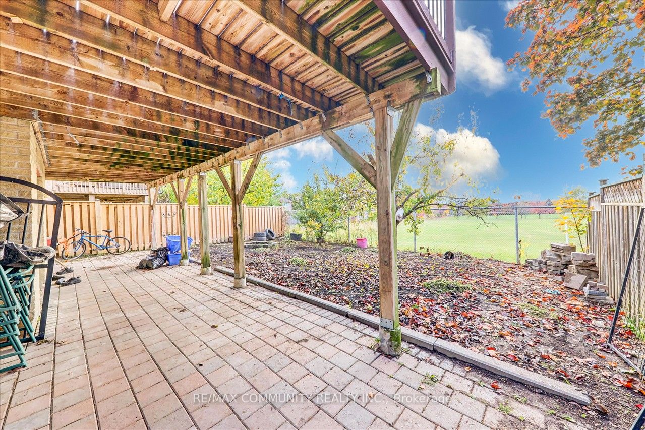 102 Hibbard Dr