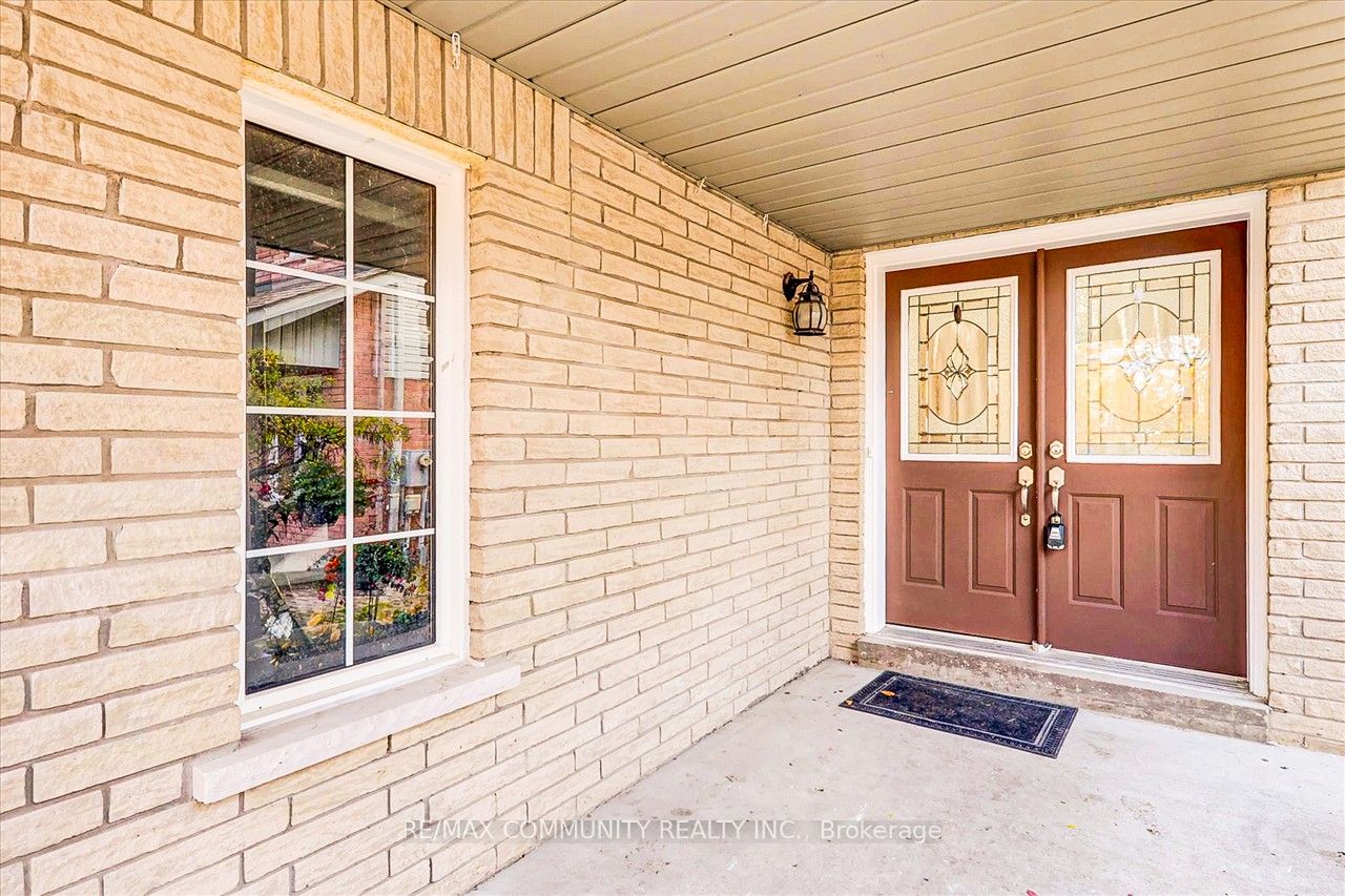 102 Hibbard Dr
