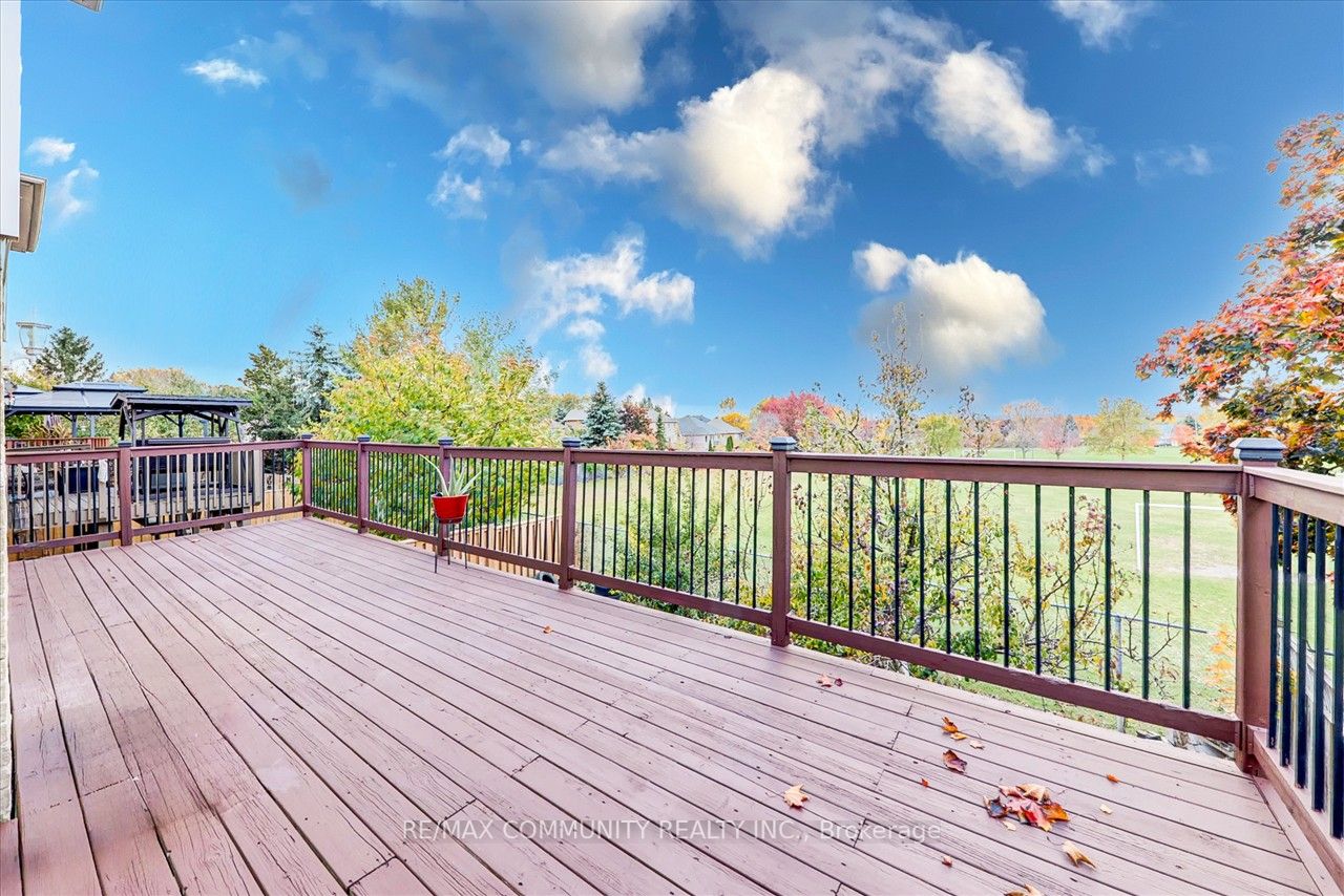 102 Hibbard Dr