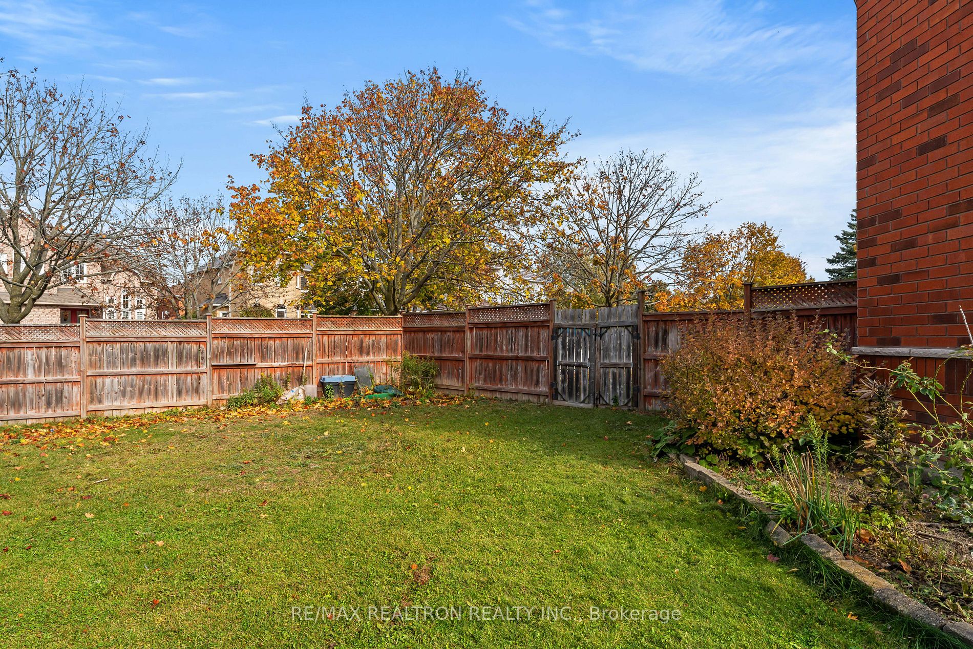 16 Morden Cres