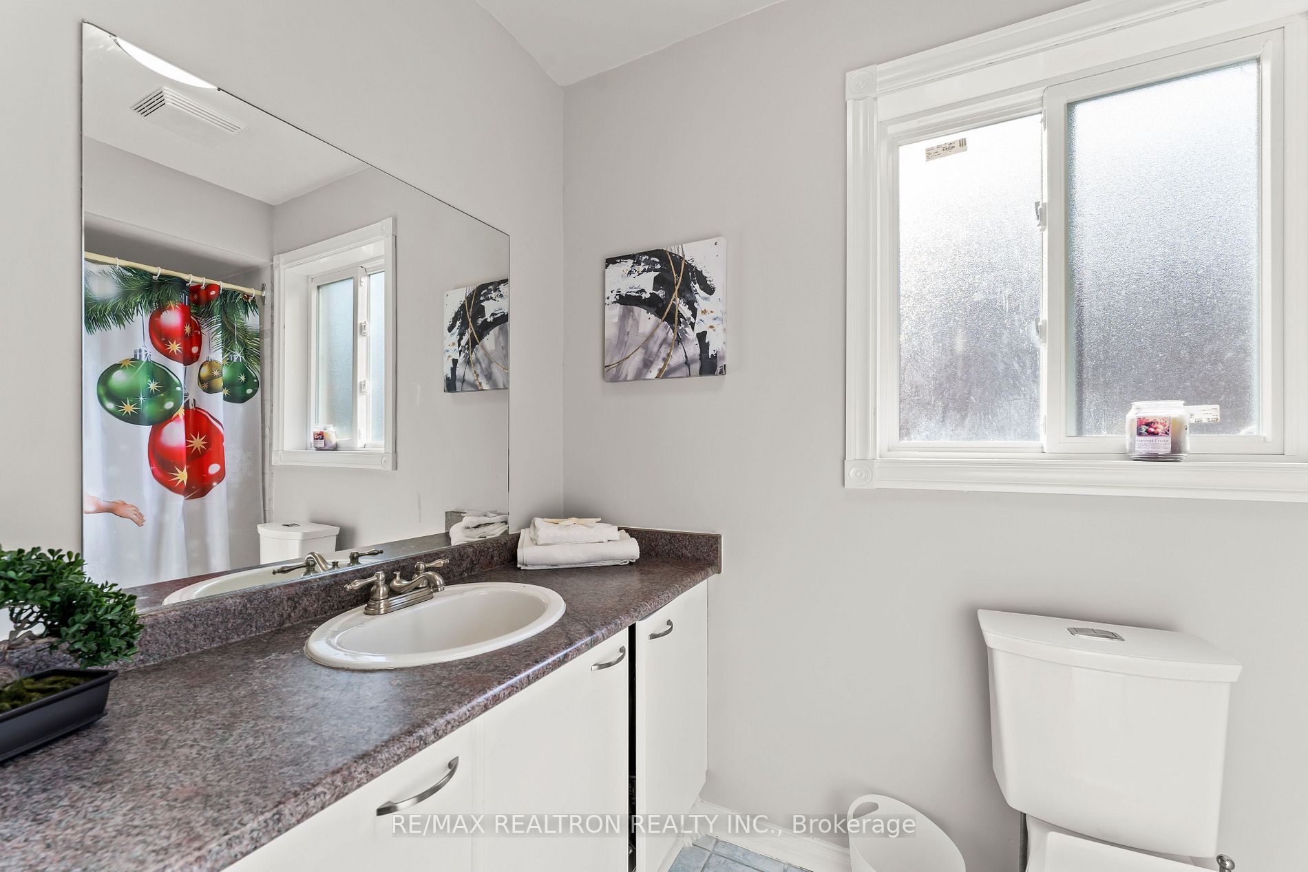 16 Morden Cres