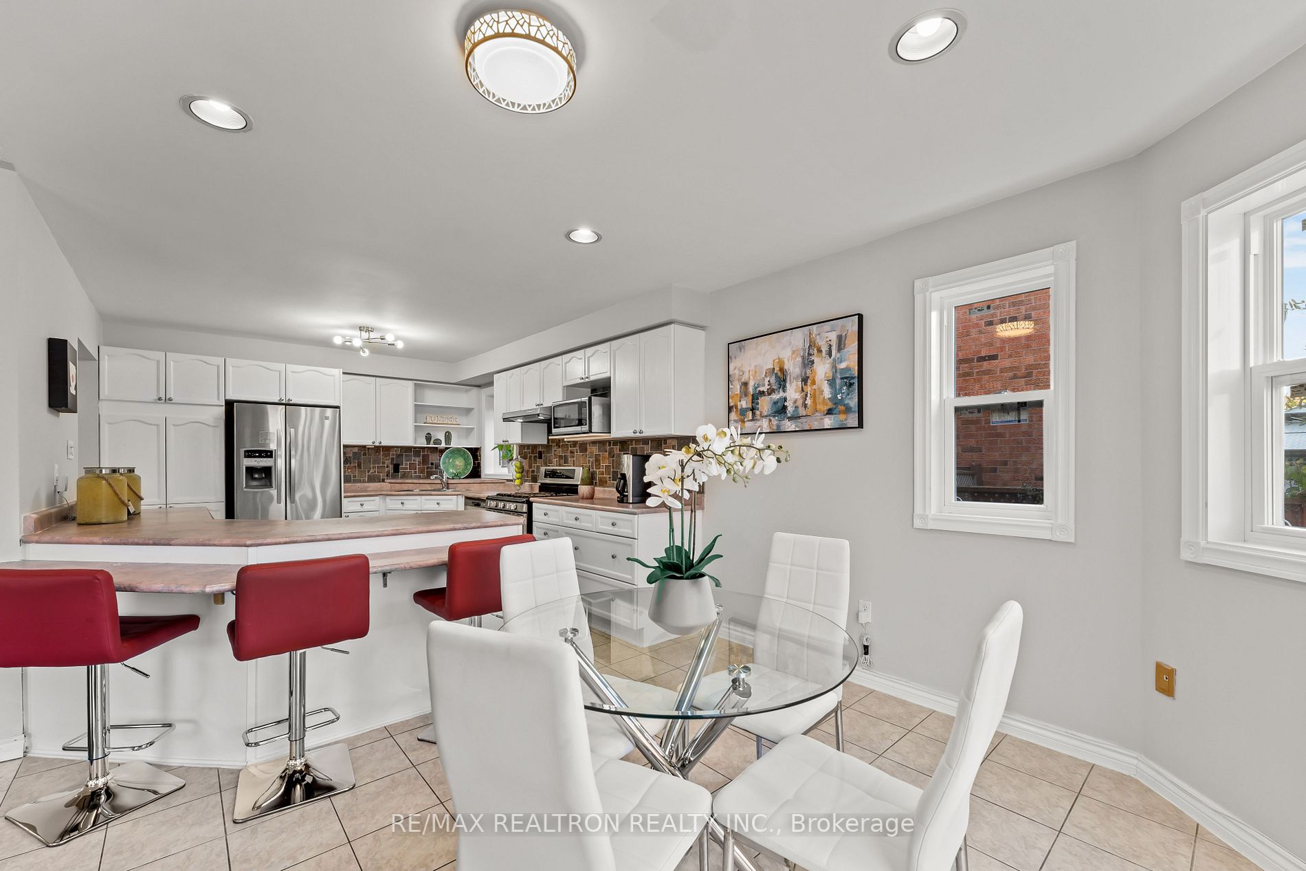 16 Morden Cres