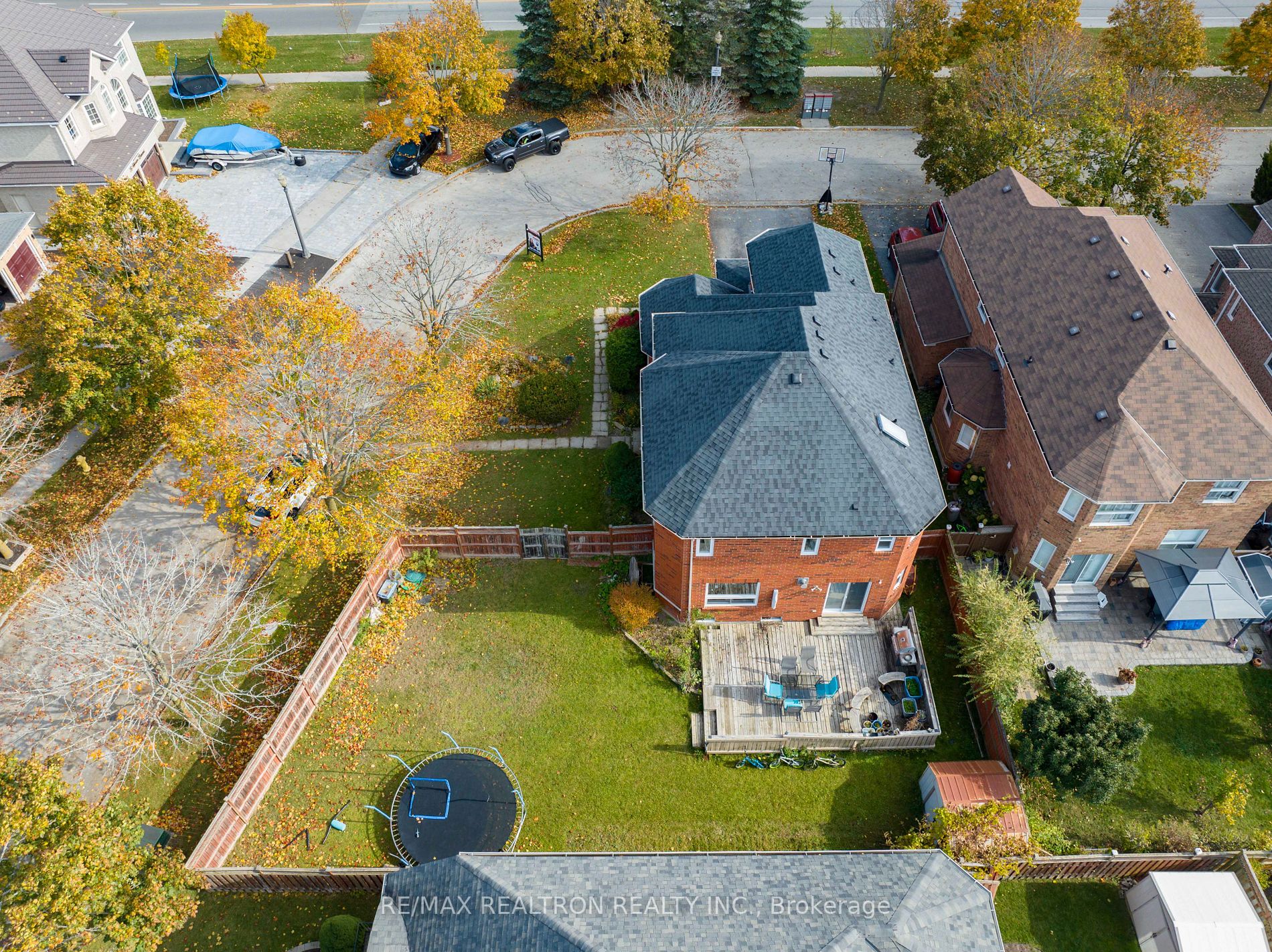 16 Morden Cres