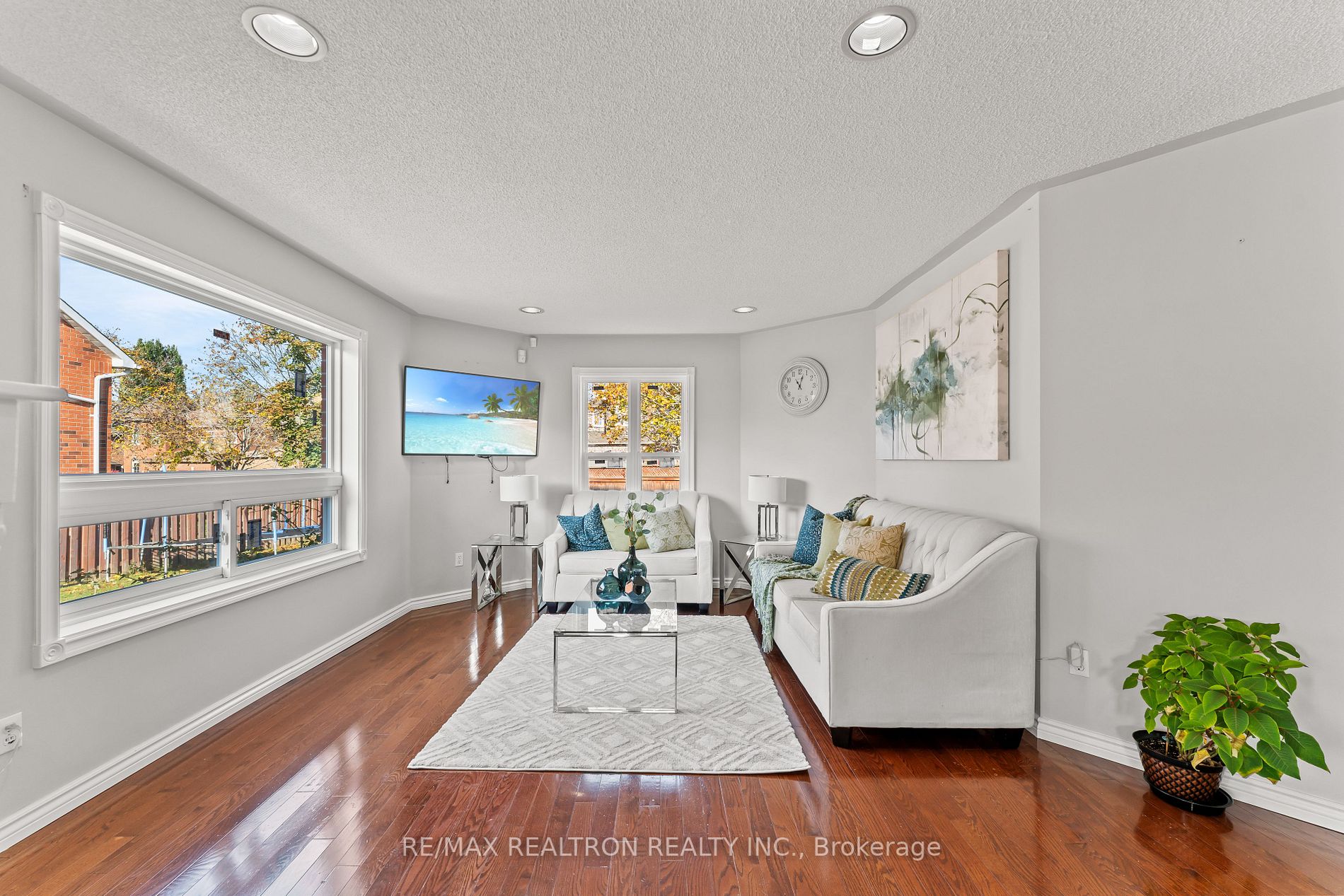 16 Morden Cres