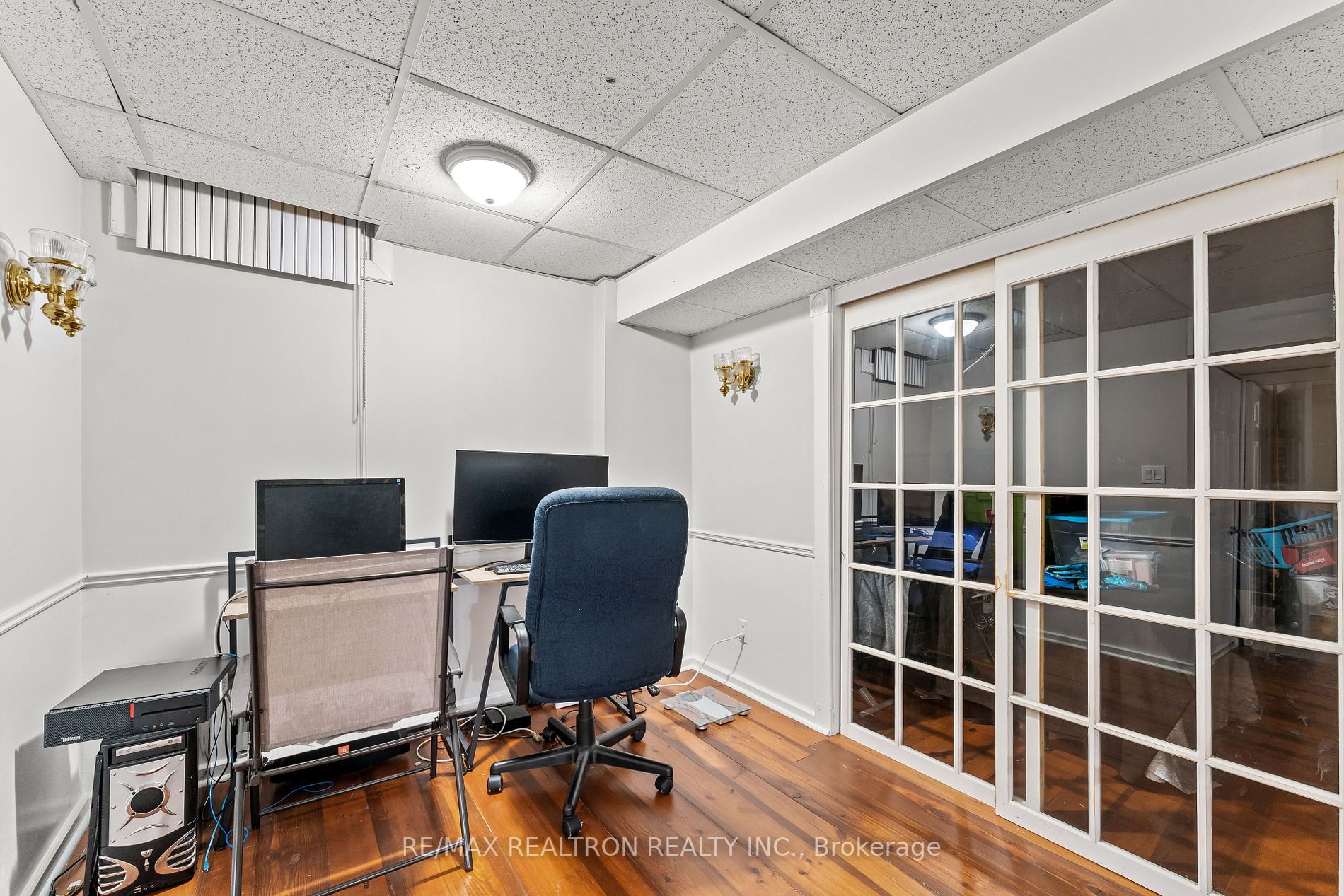 16 Morden Cres