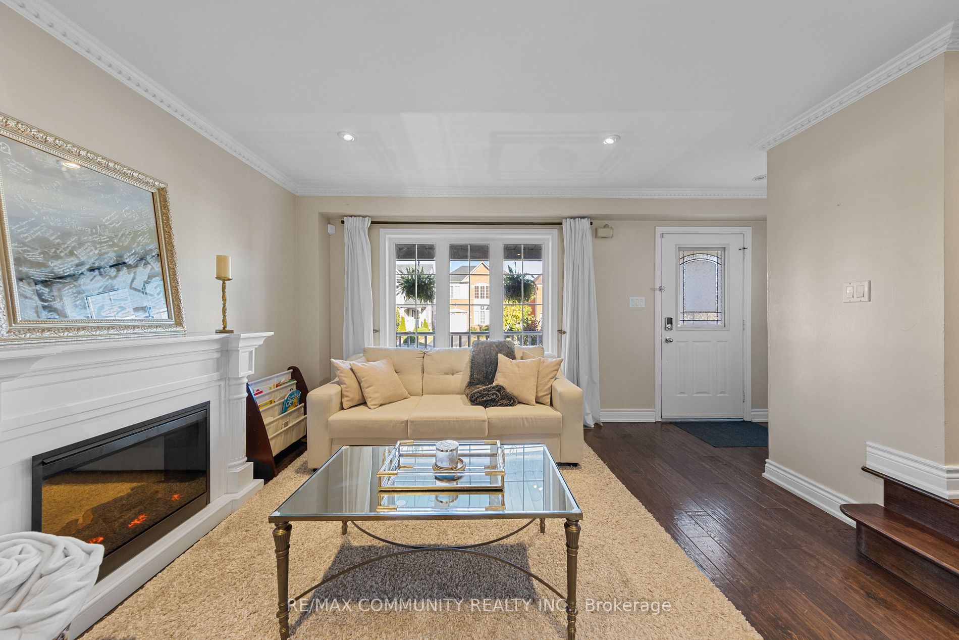 73 Mcsweeney Crescent