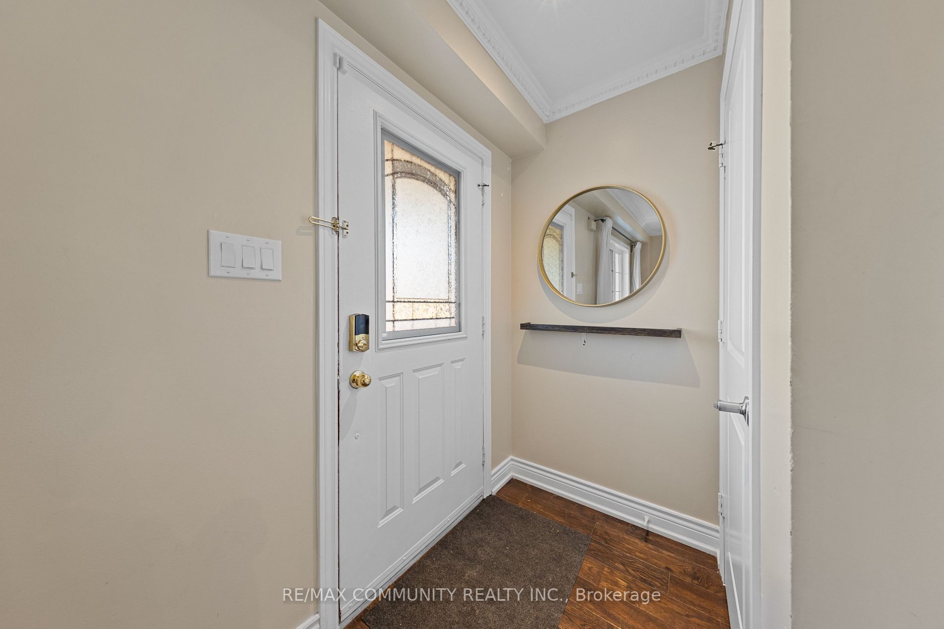 73 Mcsweeney Crescent