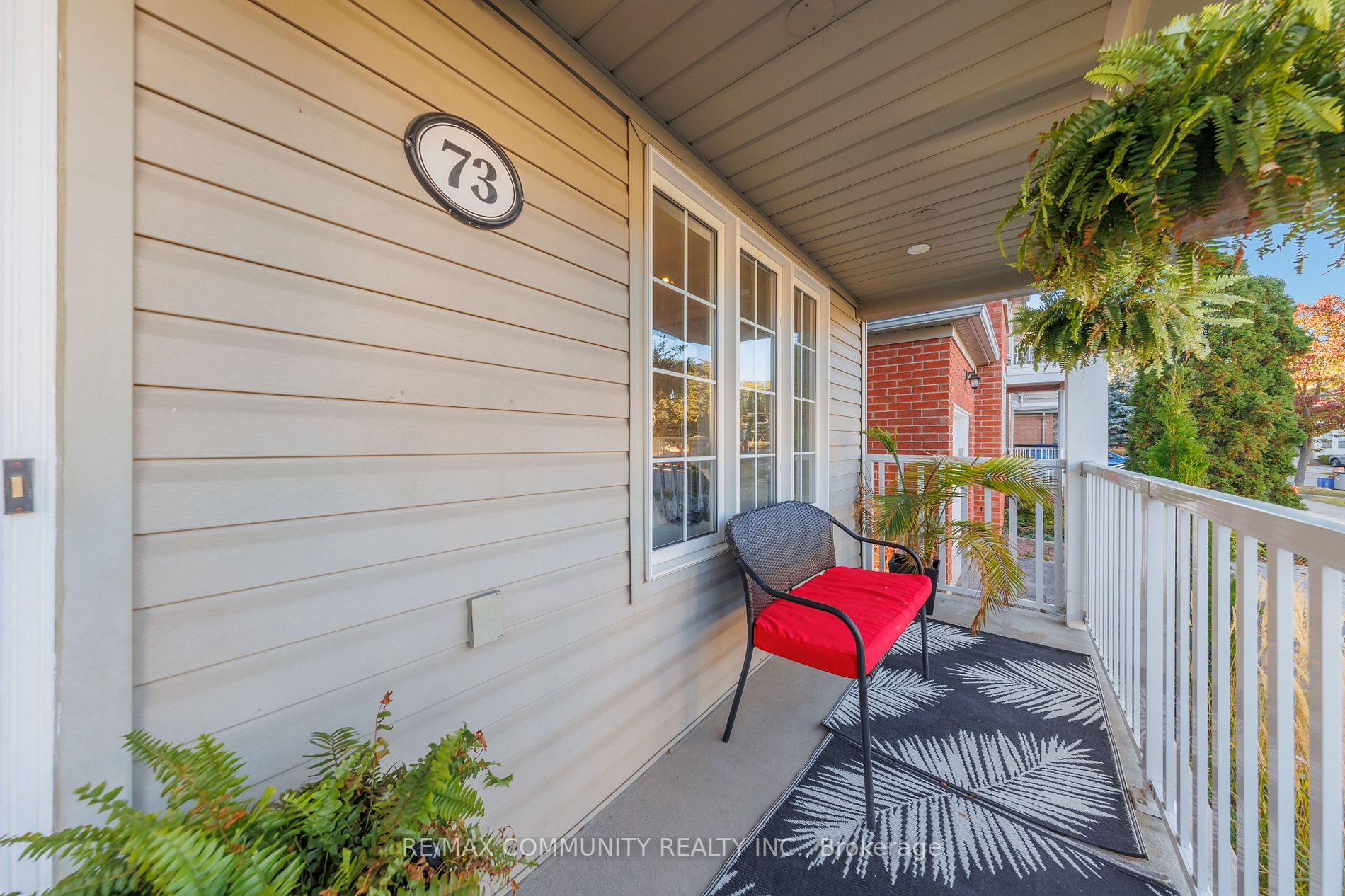 73 Mcsweeney Crescent