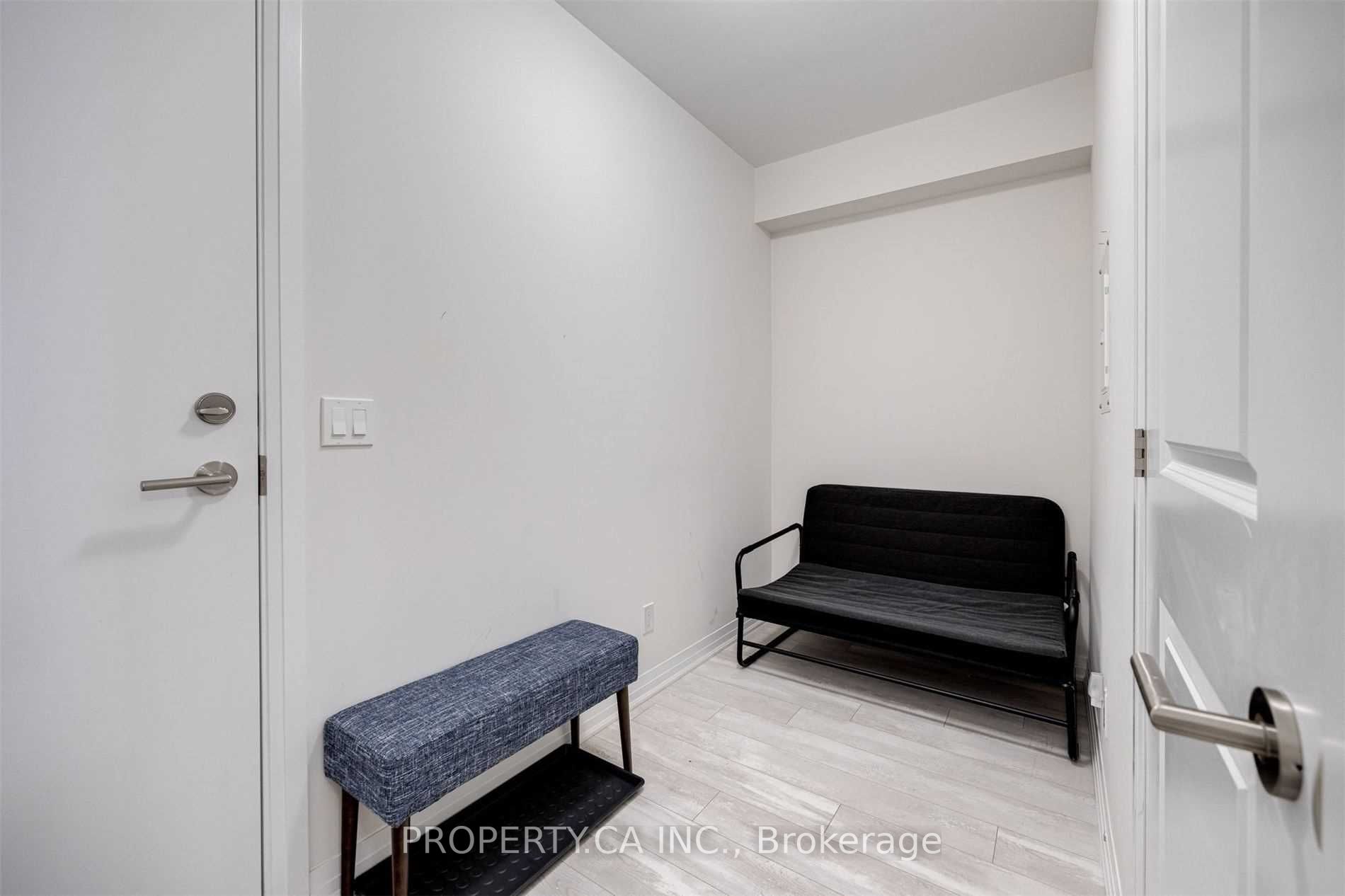 1630 Queen St E, #214