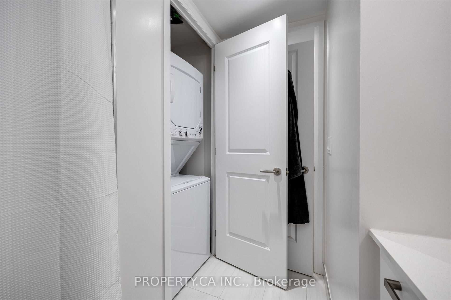 1630 Queen St E, #214