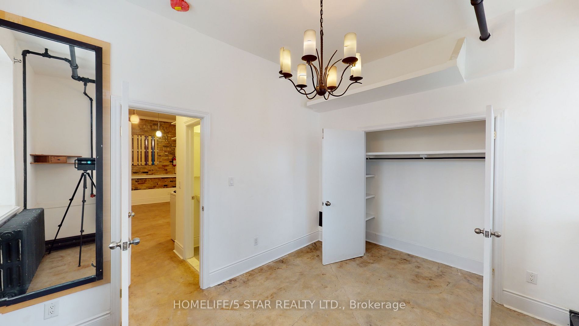 1152 Gerrard St E, #204