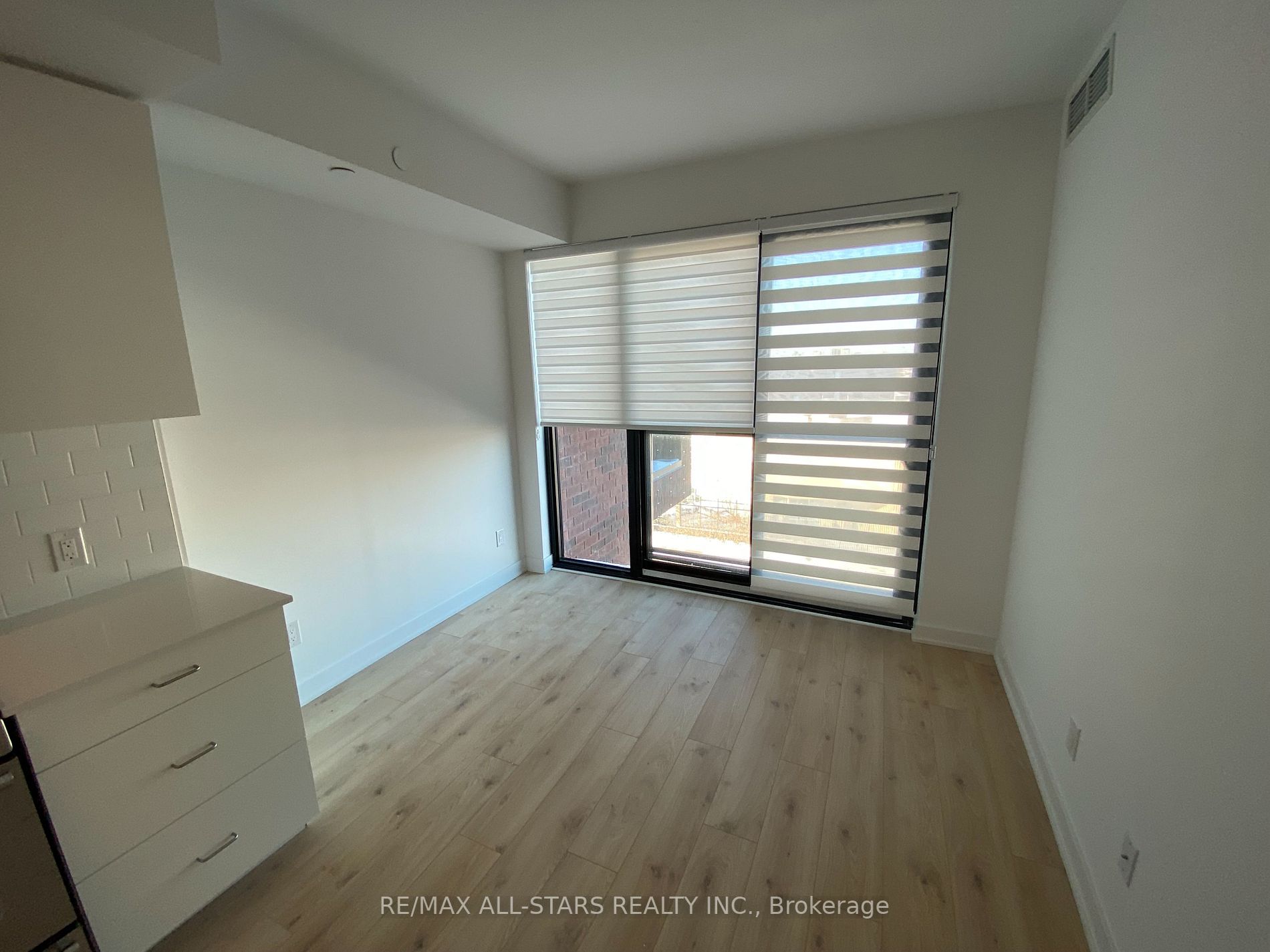 2799 Kingston Rd, #611