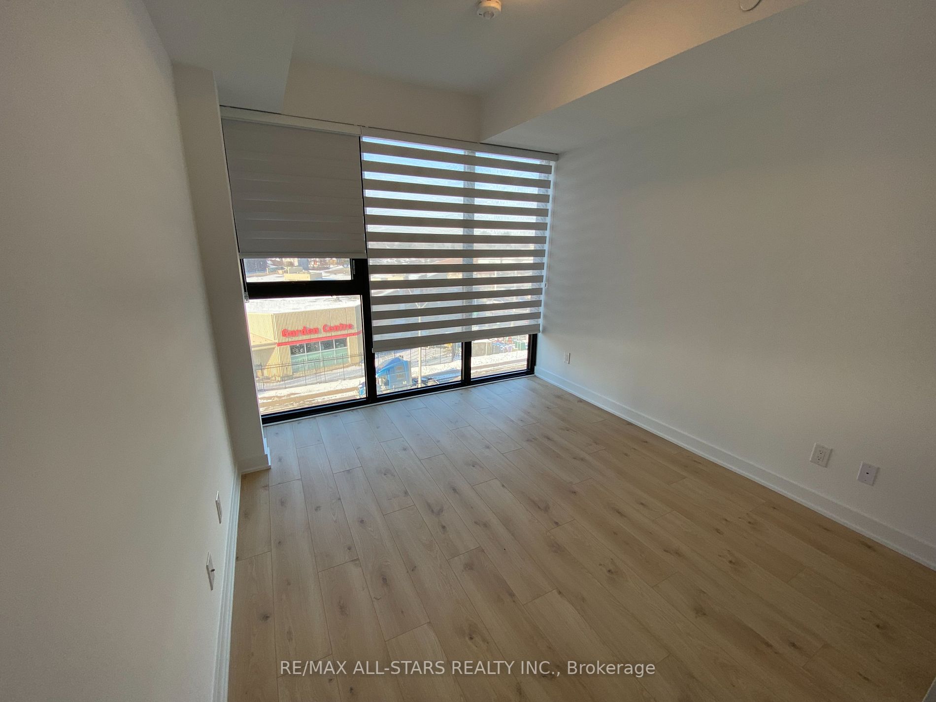 2799 Kingston Rd, #611
