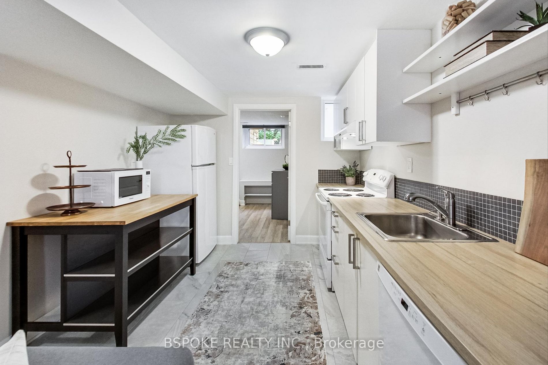 270 Hastings Ave