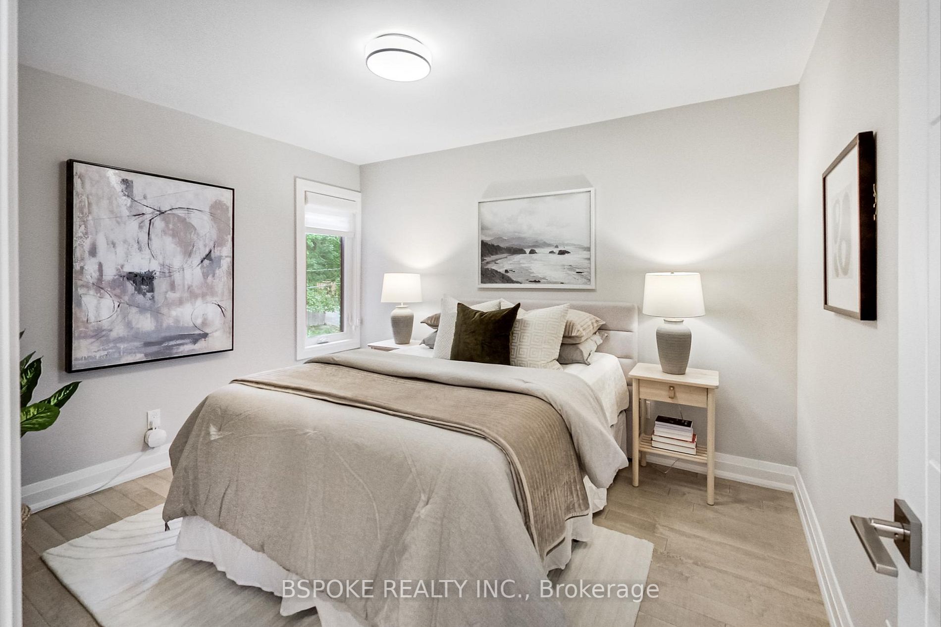 270 Hastings Ave