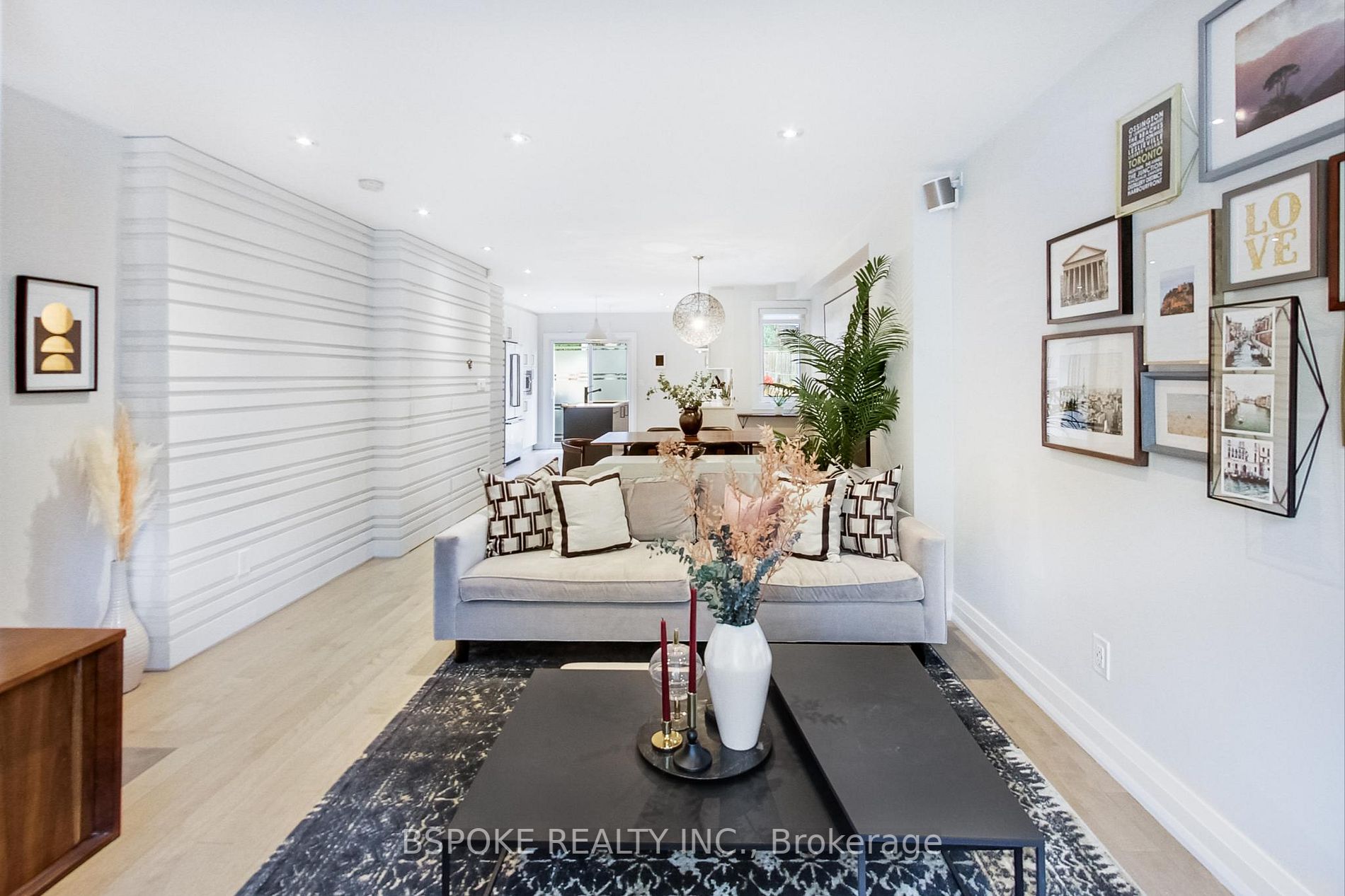 270 Hastings Ave