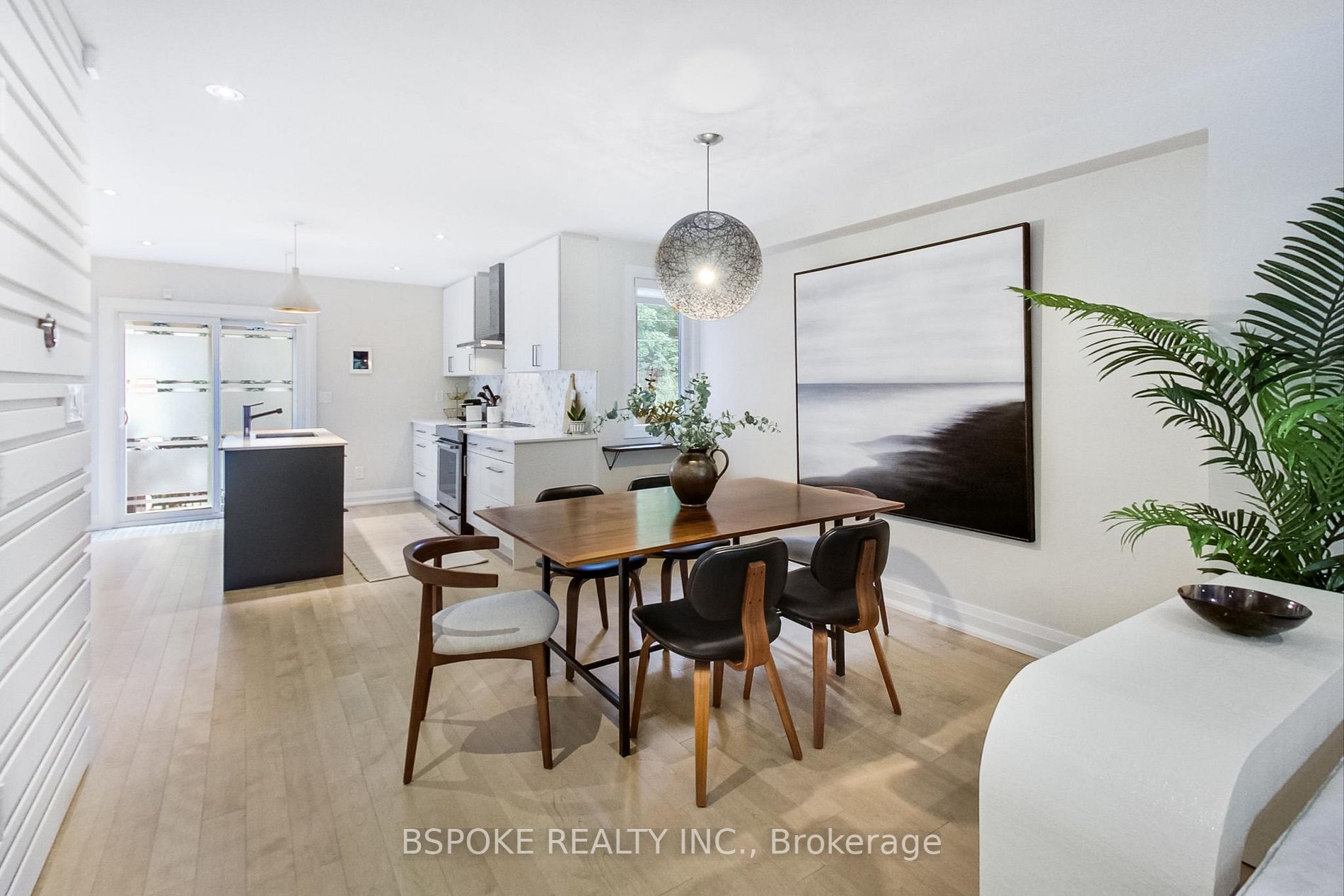270 Hastings Ave