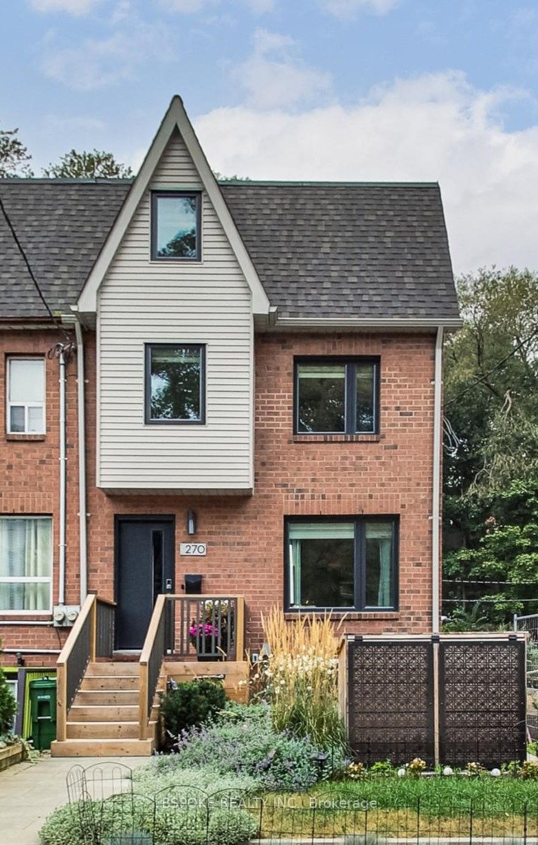 270 Hastings Ave