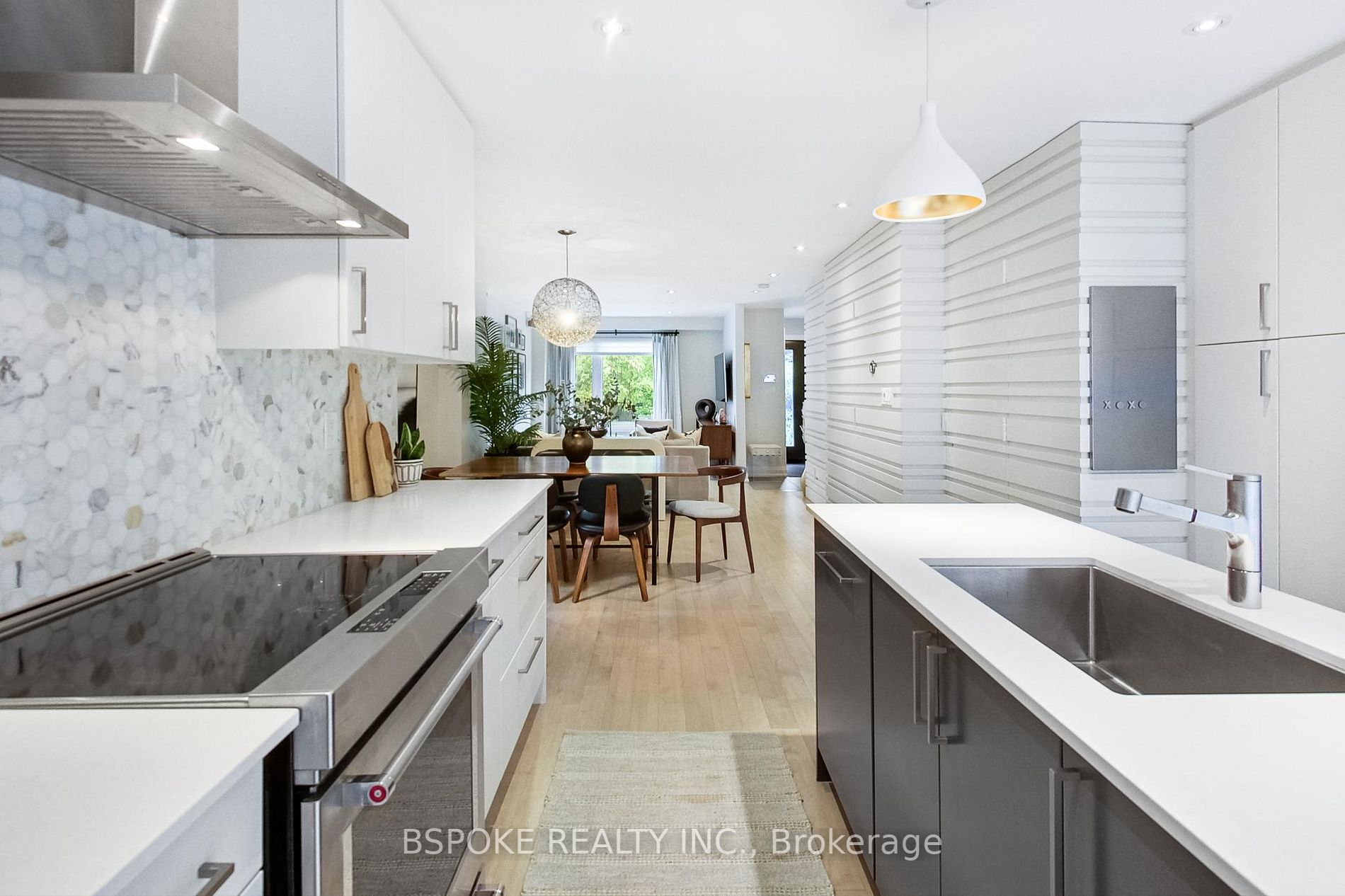 270 Hastings Ave