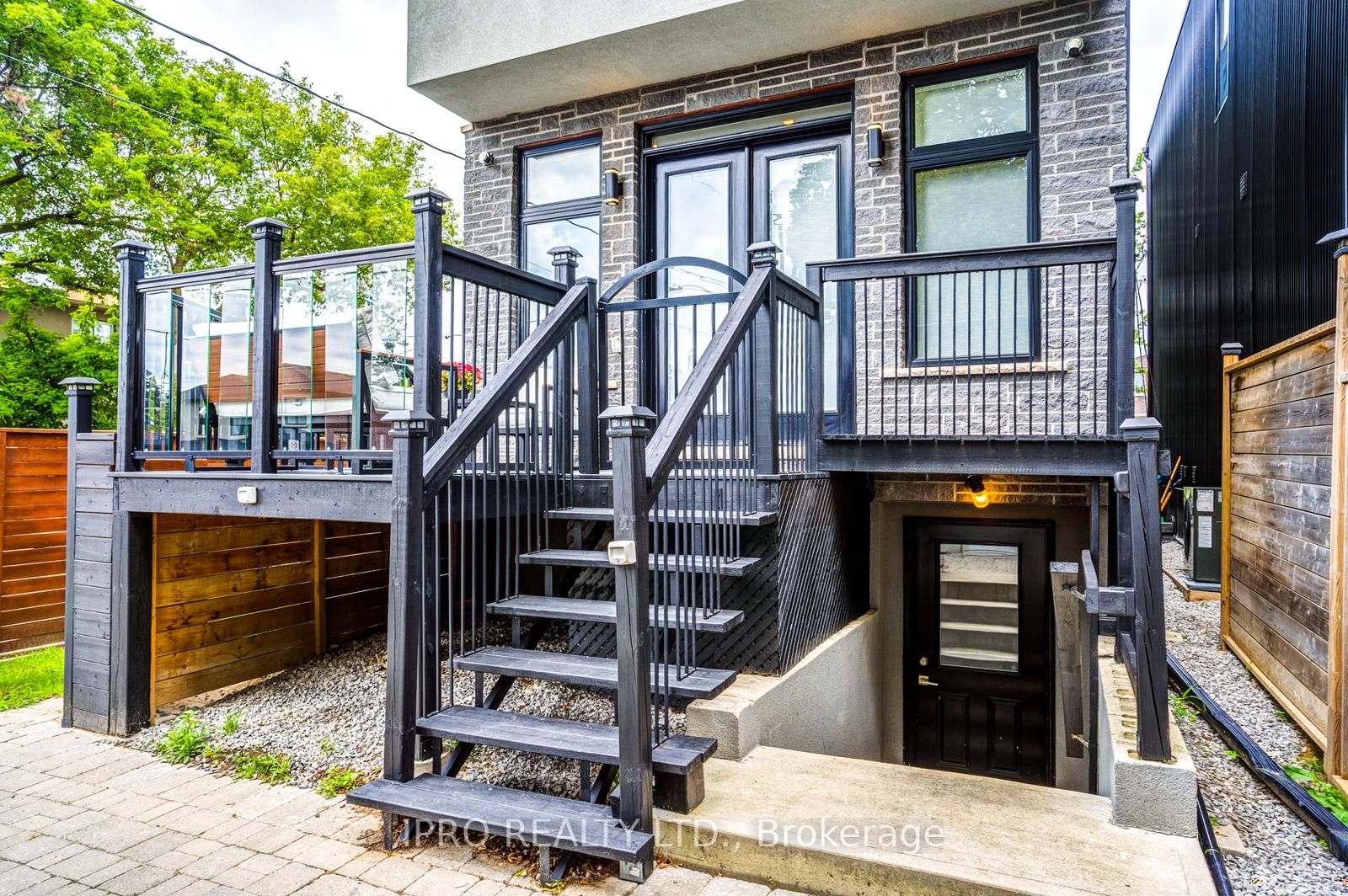 57 Holborne Ave