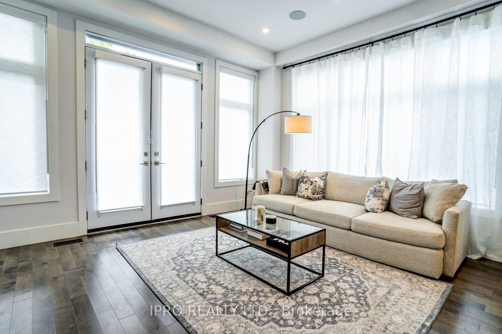 57 Holborne Ave