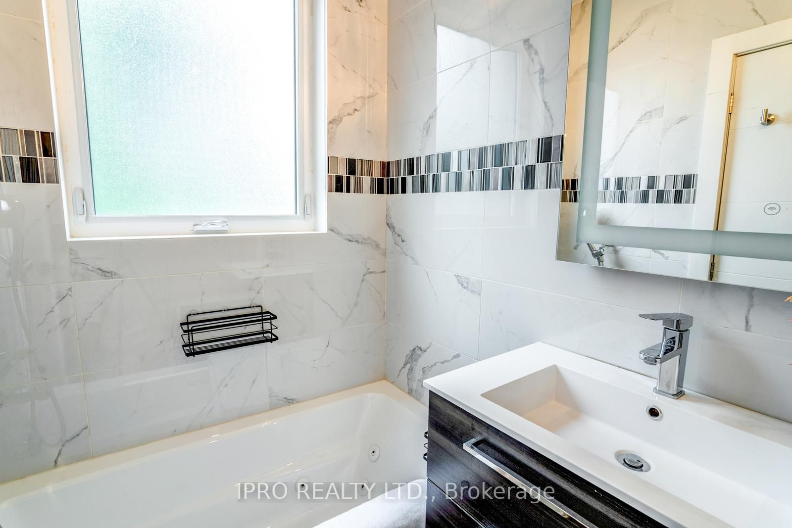 57 Holborne Ave