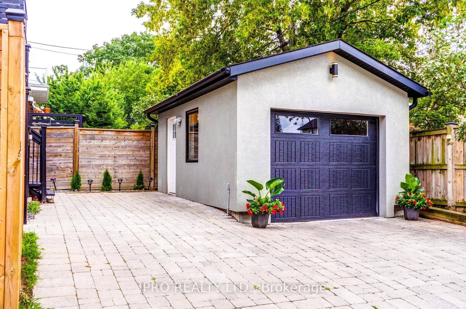 57 Holborne Ave