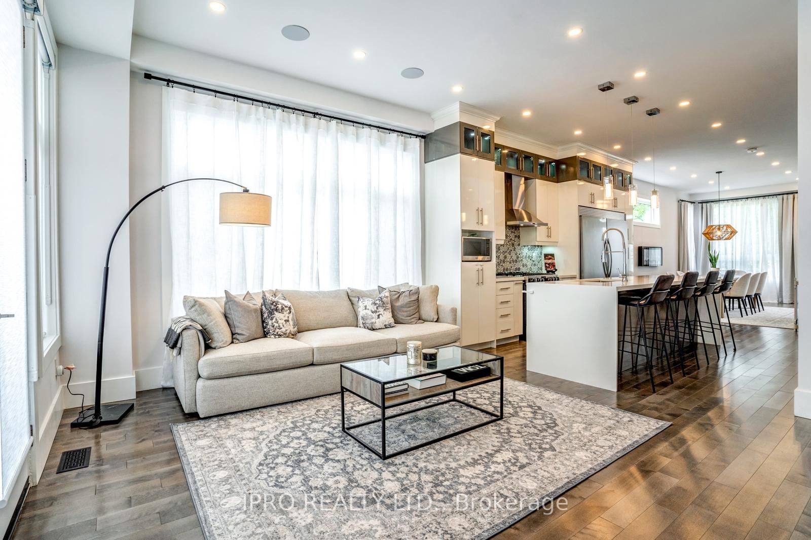 57 Holborne Ave