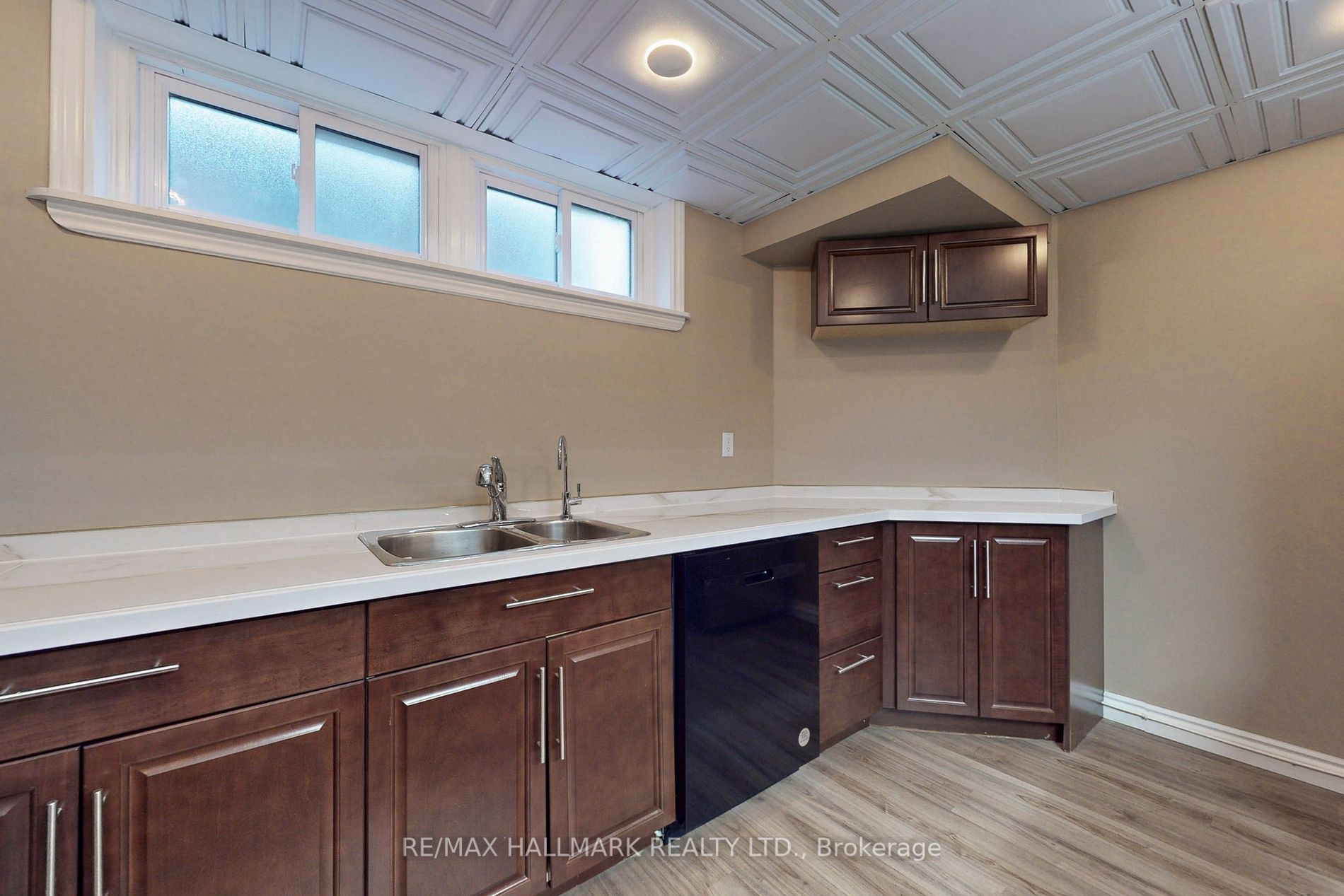 42 Closson Dr, #Lower