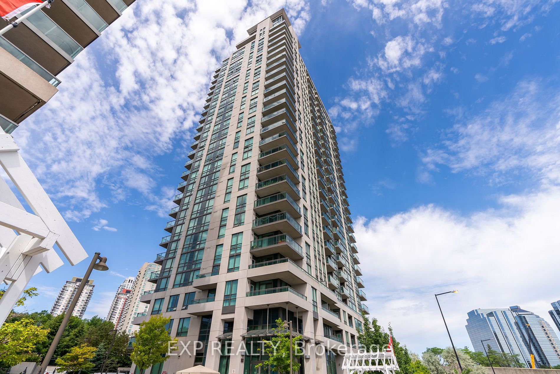 68 Grangeway Ave, #202