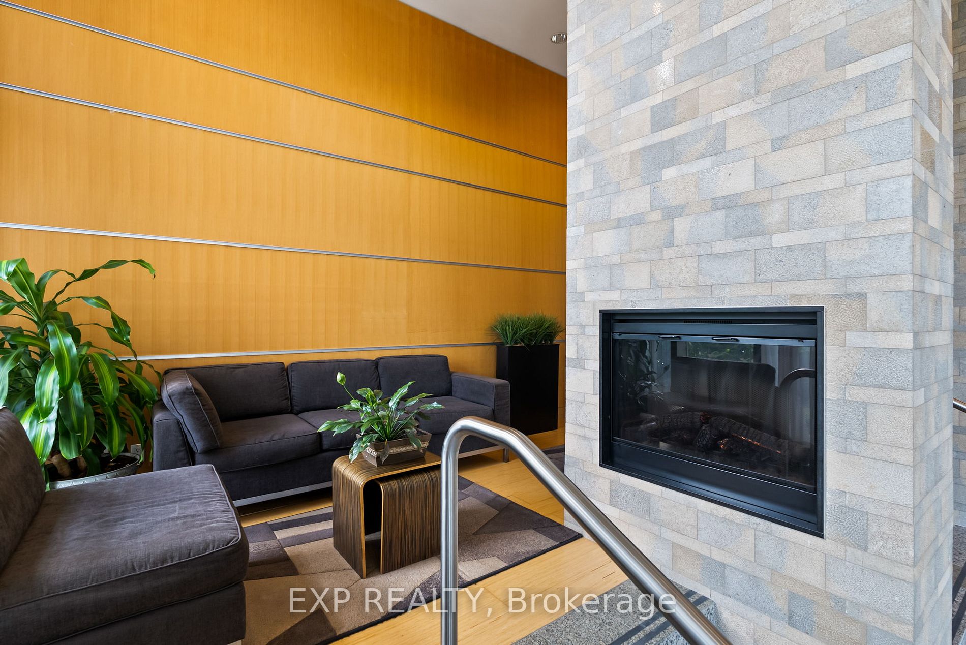 68 Grangeway Ave, #202