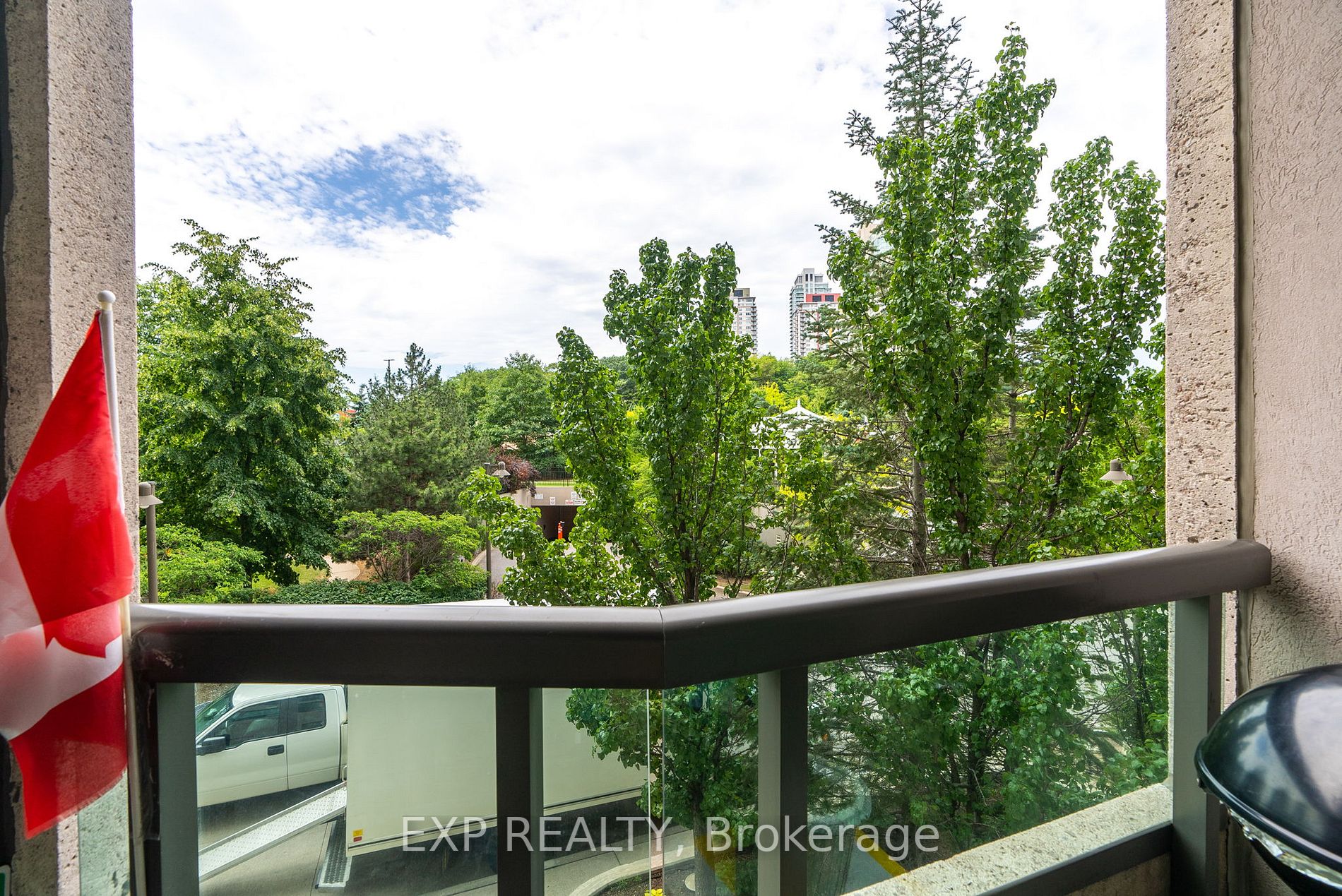68 Grangeway Ave, #202