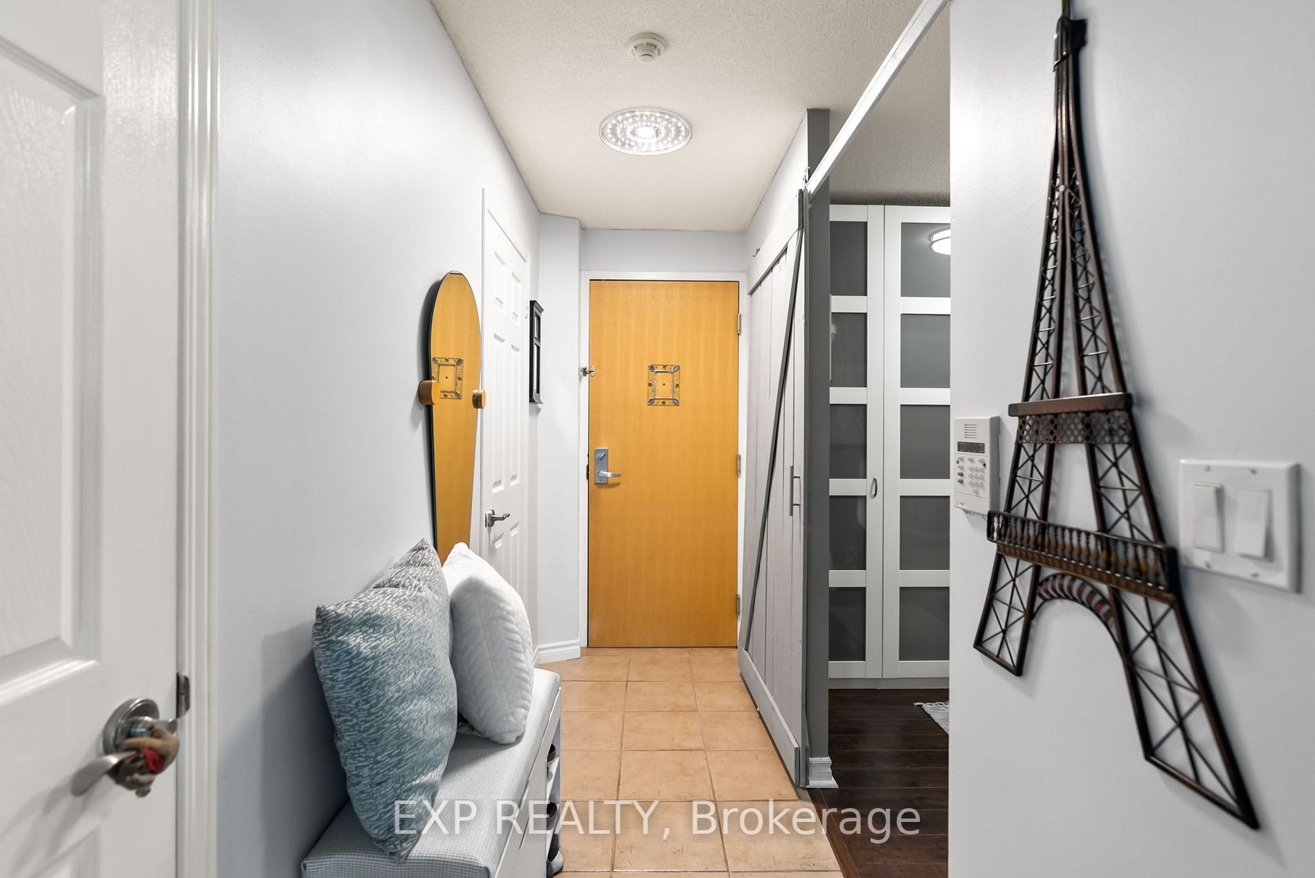 68 Grangeway Ave, #202