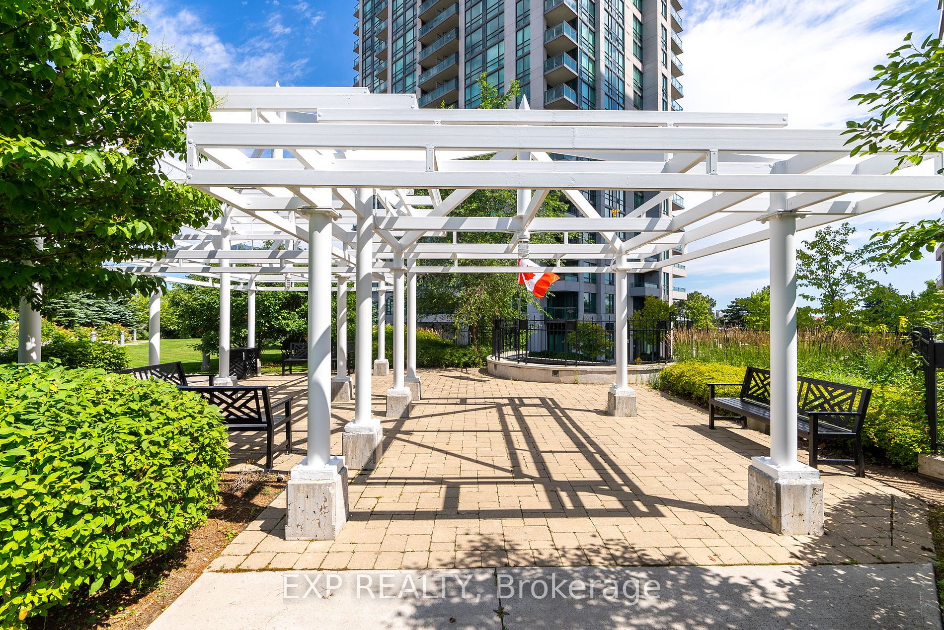 68 Grangeway Ave, #202