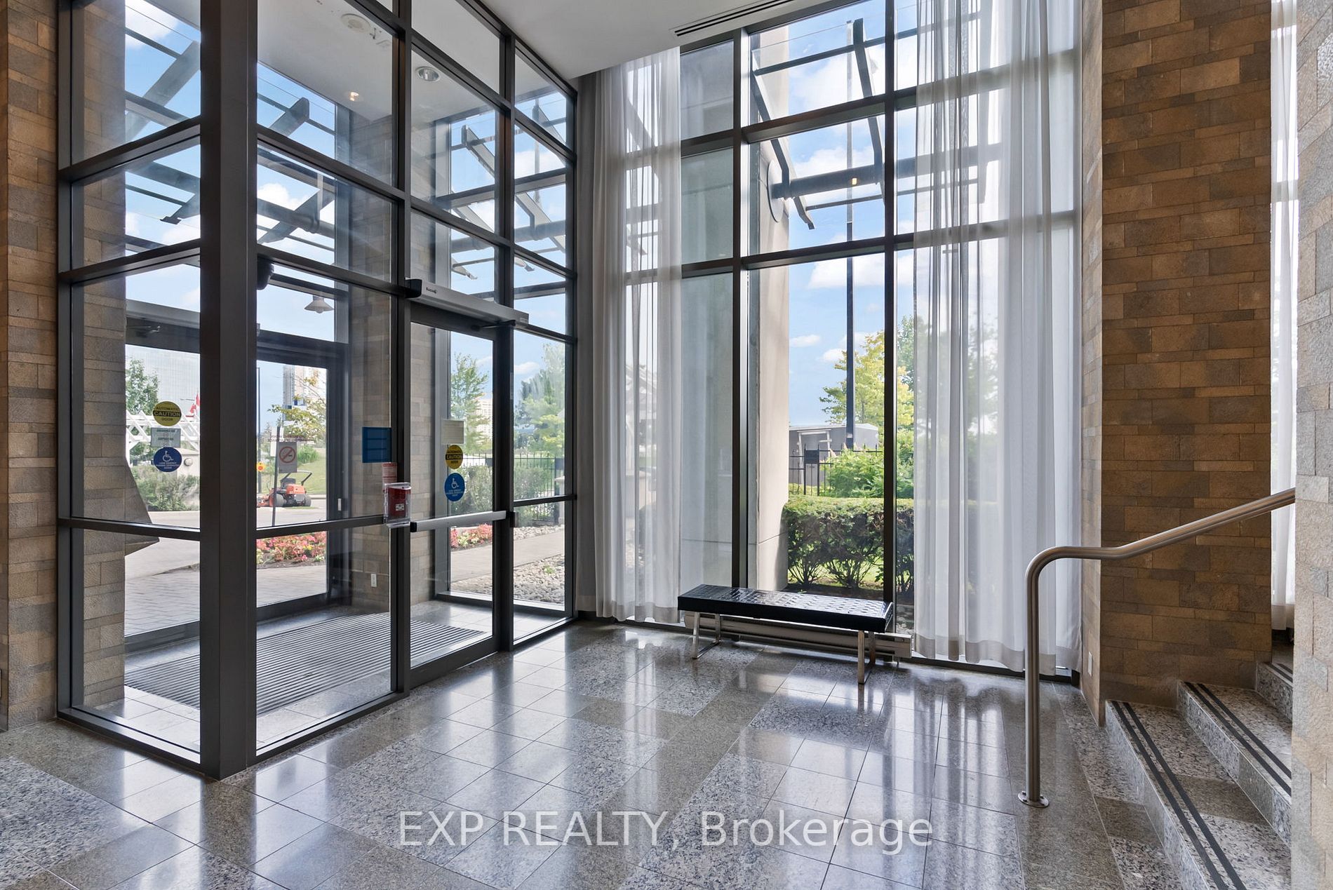68 Grangeway Ave, #202