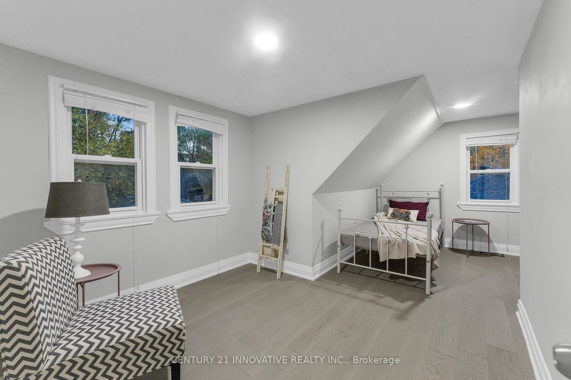 37 Lincoln St
