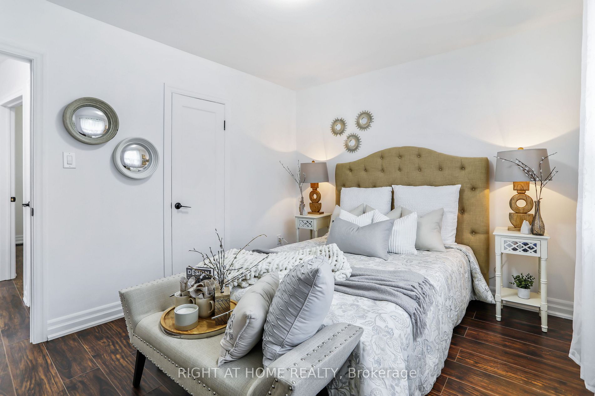 36 Pixley Cres