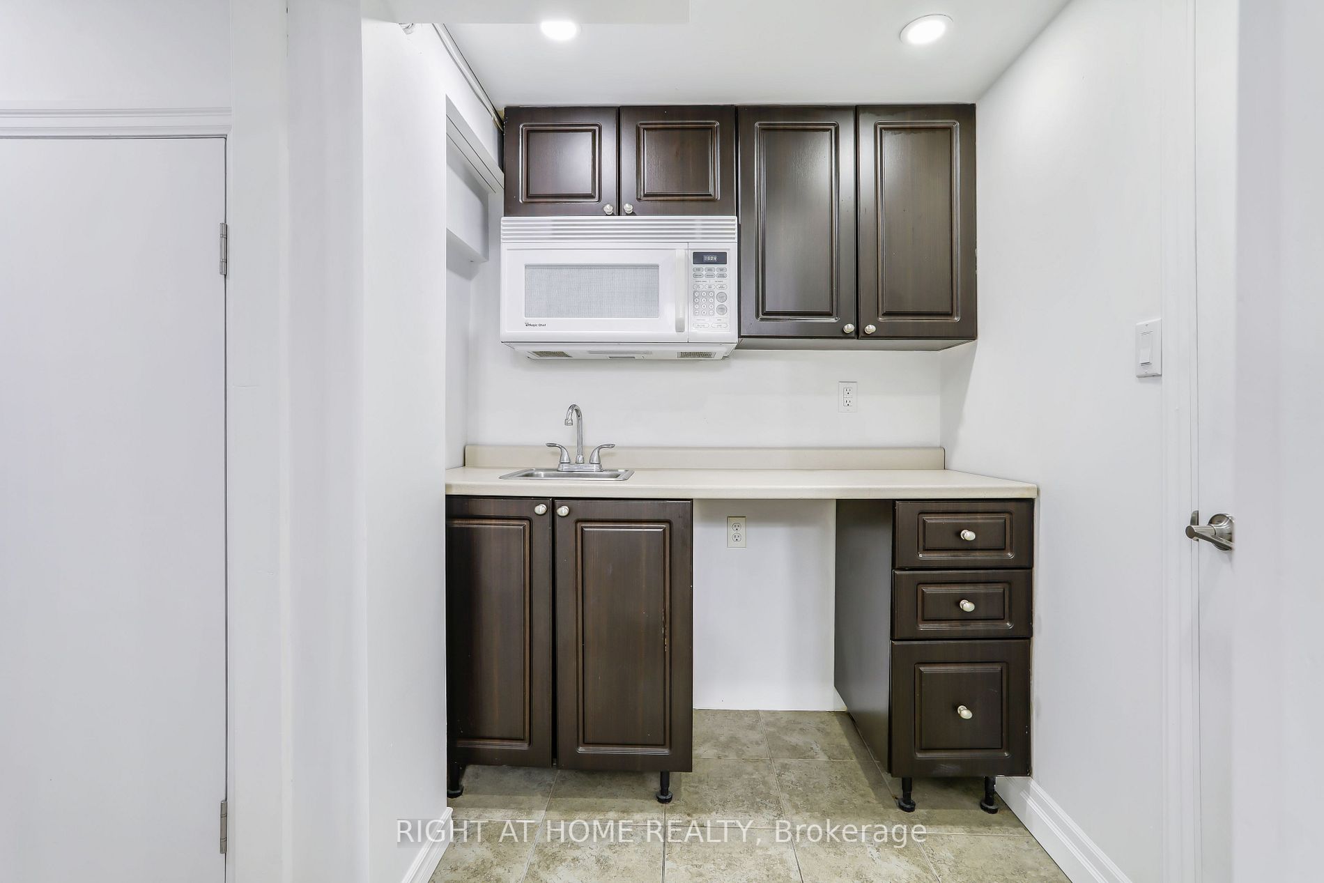 36 Pixley Cres