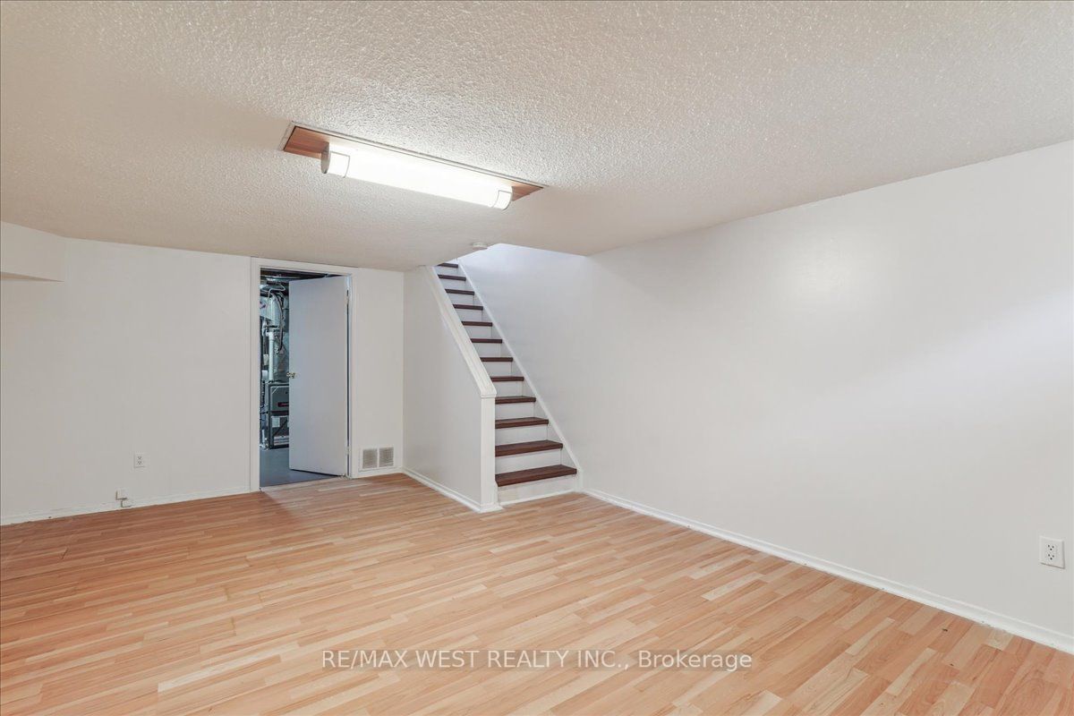 28 Livingston Rd, #75