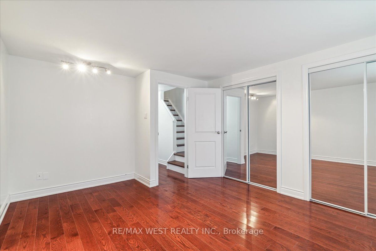 28 Livingston Rd, #75