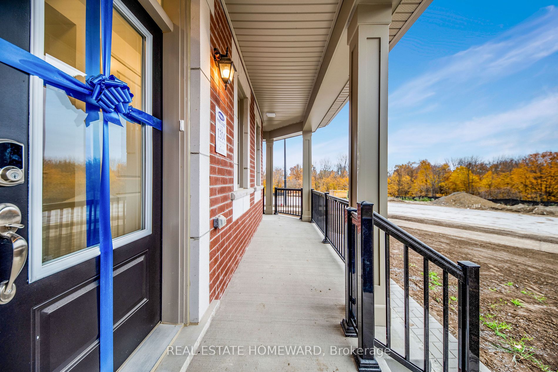 1558 Honey Locust Pl