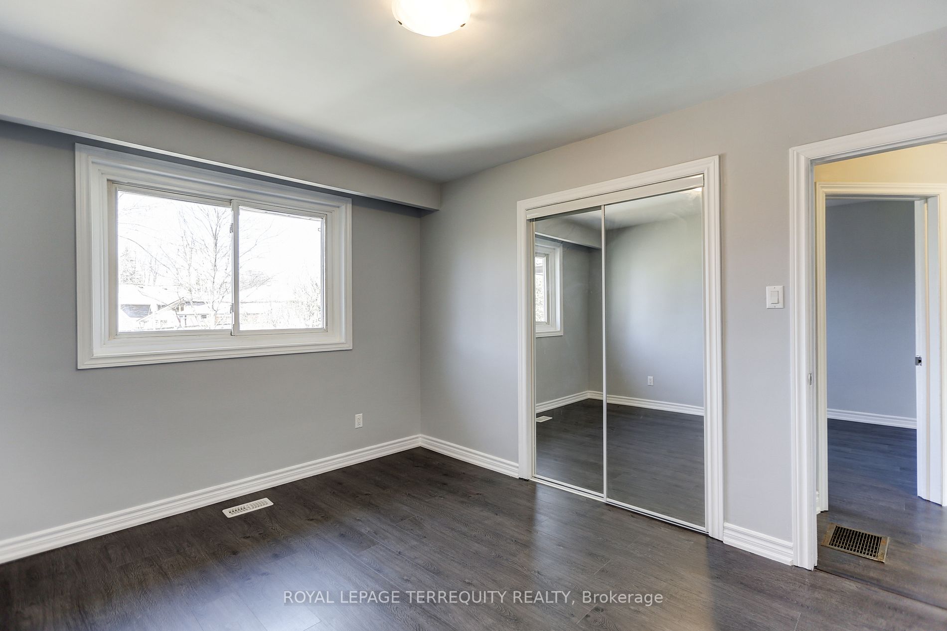 168 Coronation Dr
