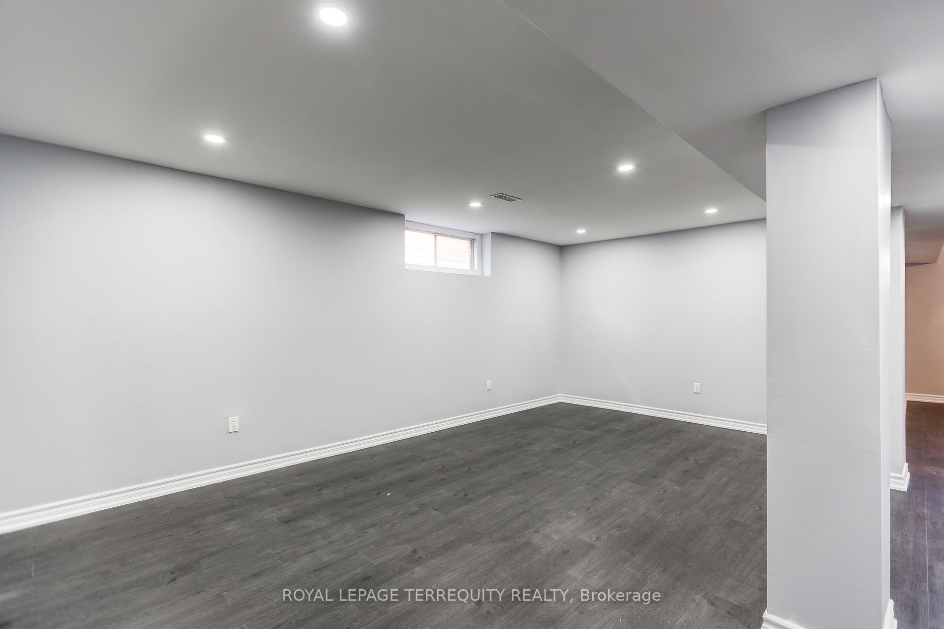 168 Coronation Dr