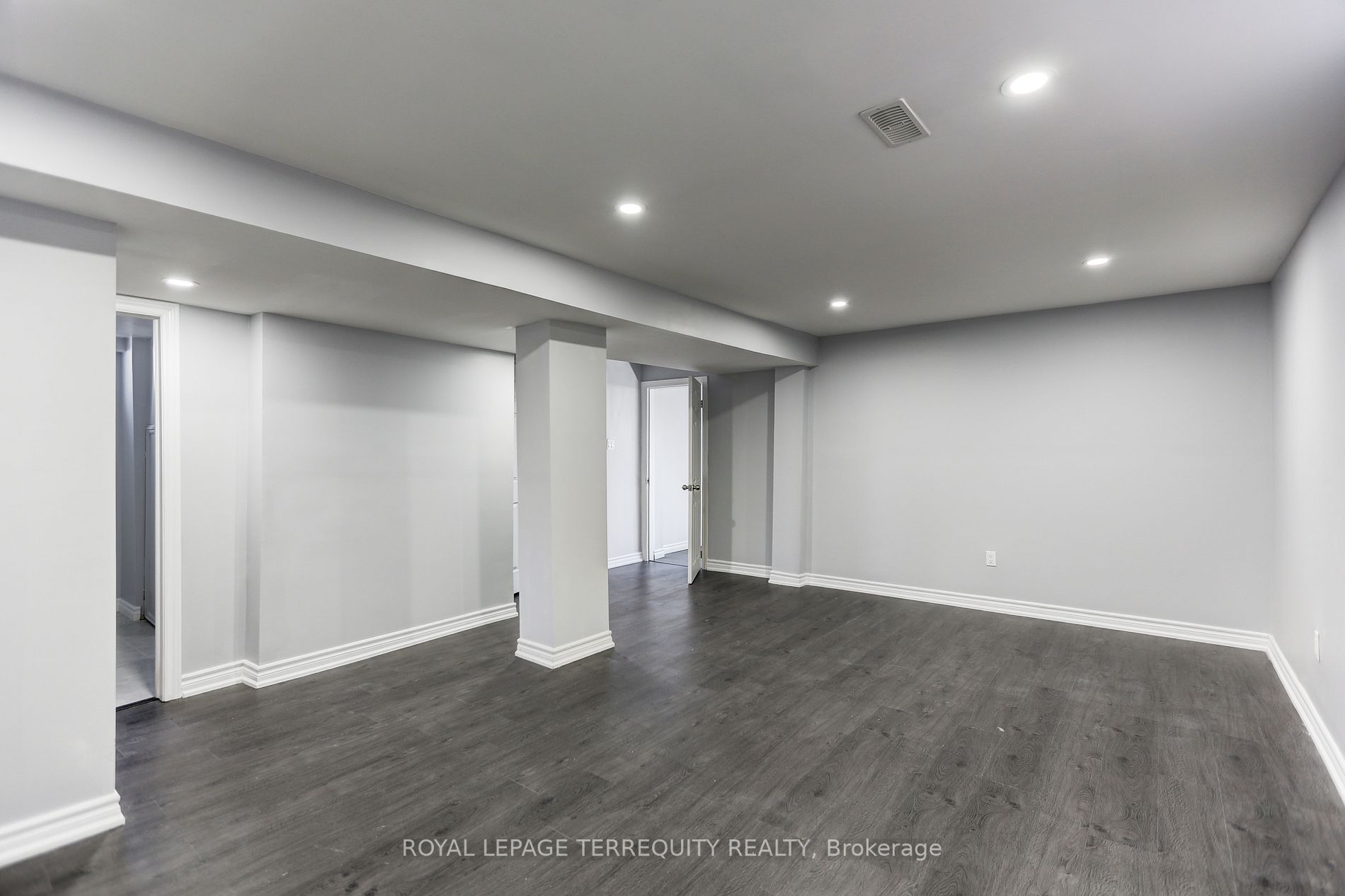 168 Coronation Dr
