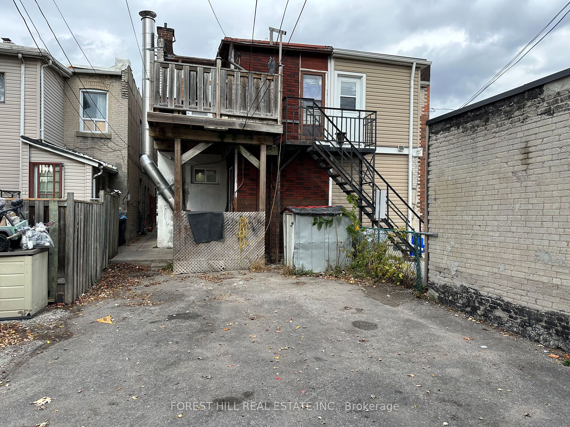 935 Kingston Rd